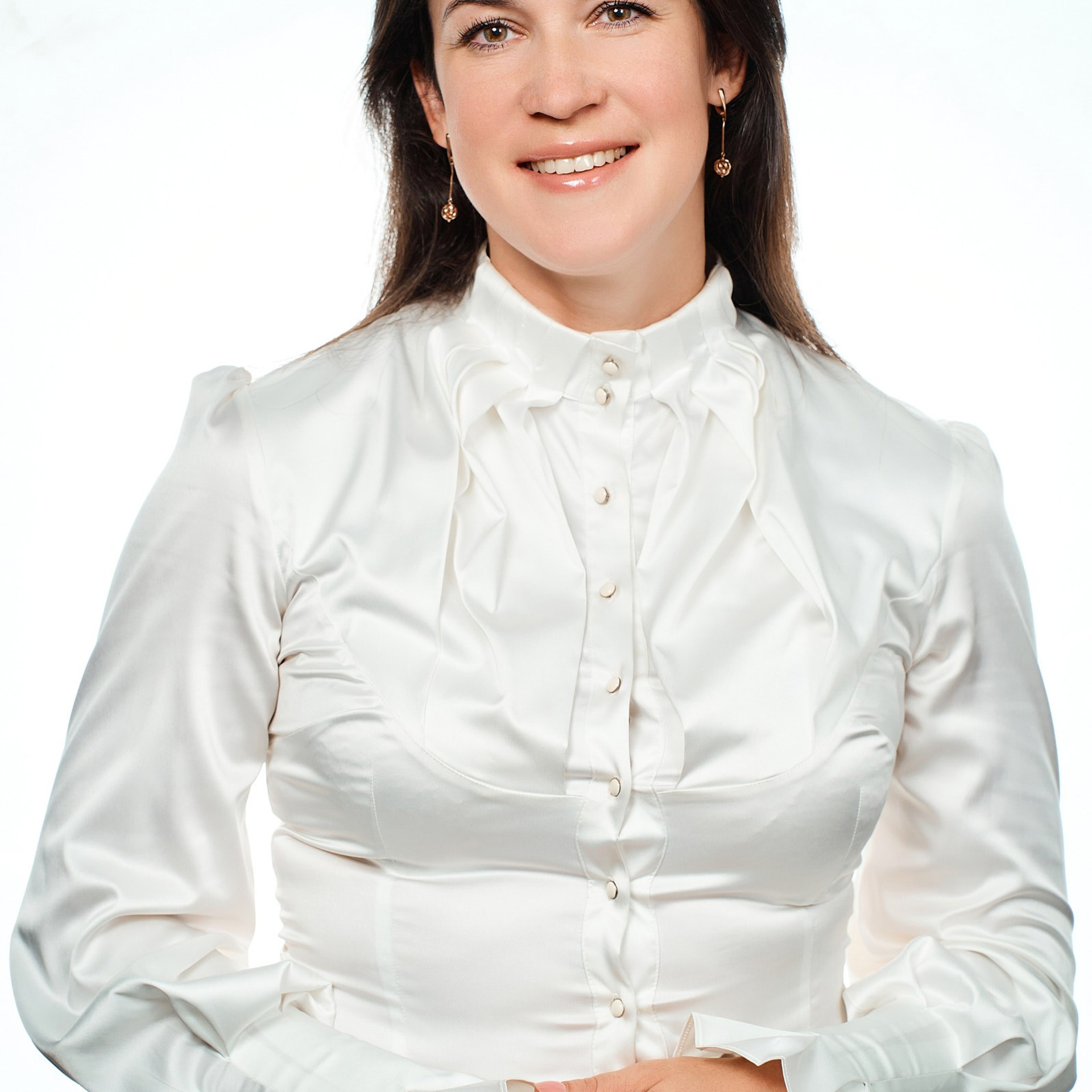 Группа компаний Априори (Портреты на белом фоне и в интерьерах + командные фото). Профессиональный фотограф в Екатеринбурге Константин Зарипов