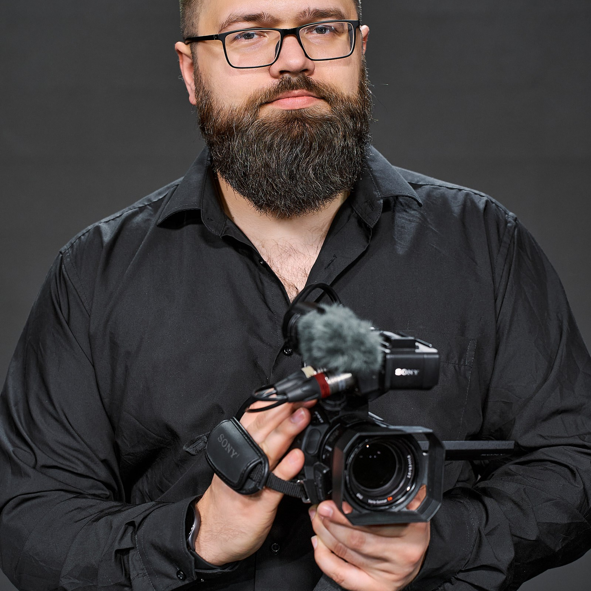 Команда Изи-Шоу (На белом фоне и в рабочей обстановке). Профессиональный фотограф в Екатеринбурге Константин Зарипов