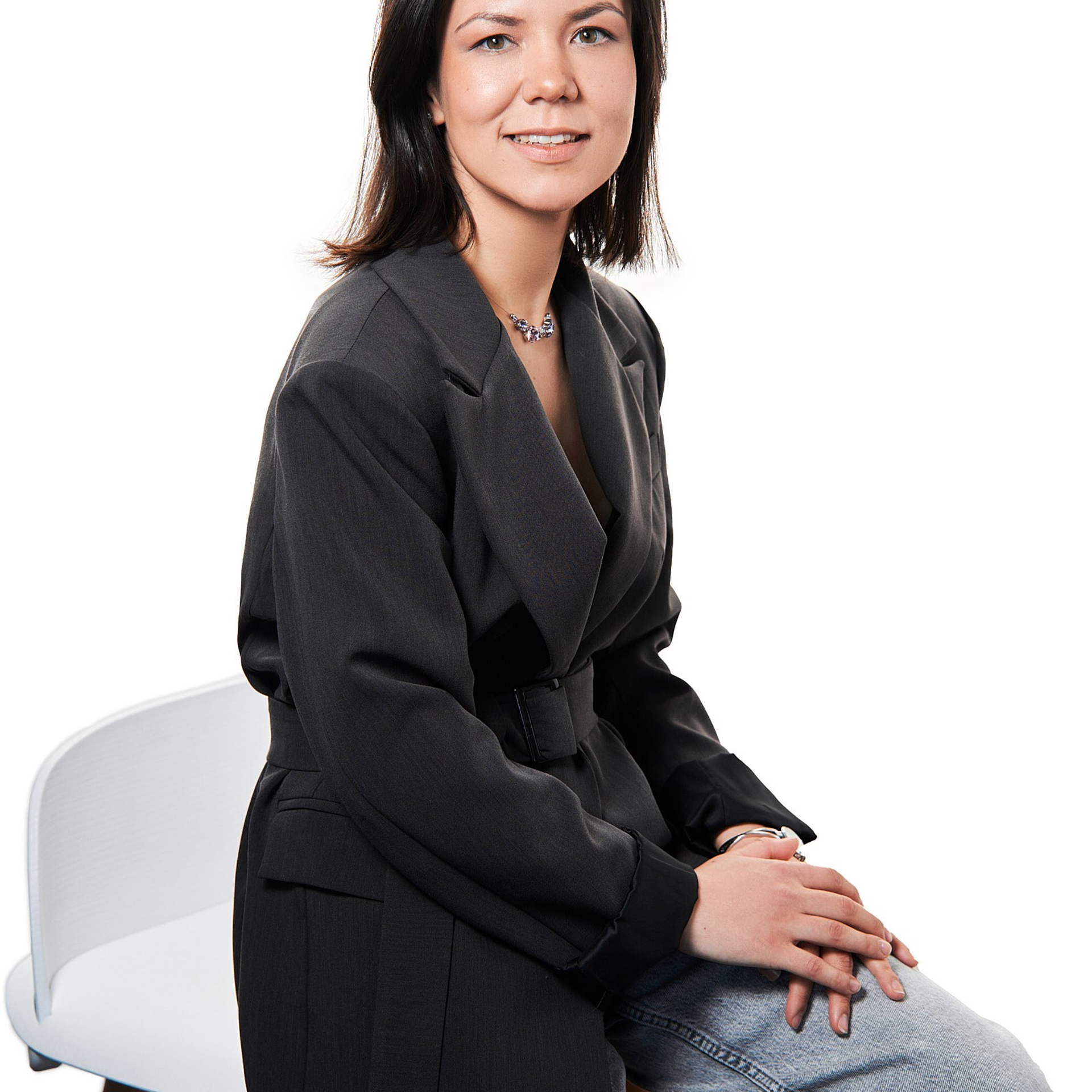 СКБ-контур (портреты в интерьерах офиса и на белом фоне). Профессиональный фотограф в Екатеринбурге Константин Зарипов