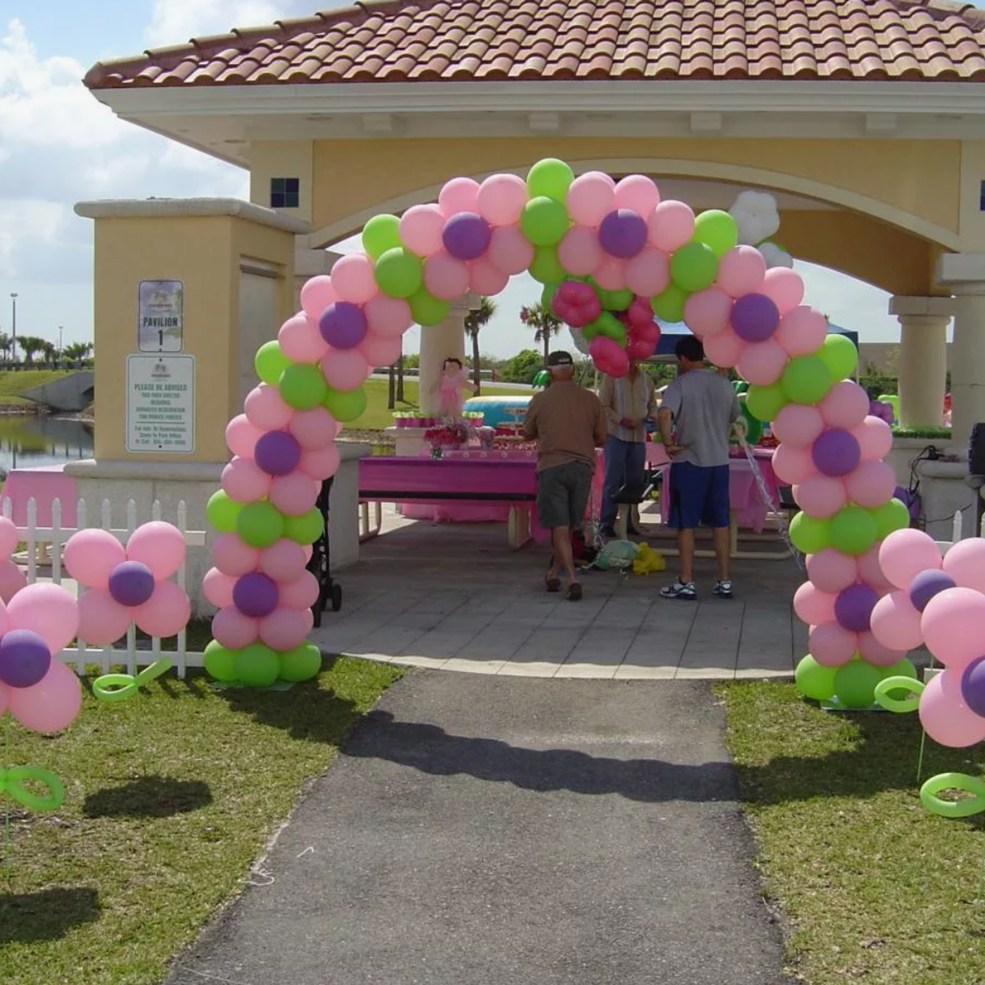 Dekoracija od balona balloons decorations. Шары с гелием, фотозоны Нови Сад Белград. Balone i dekoracije od balona Novi Sad Beograd