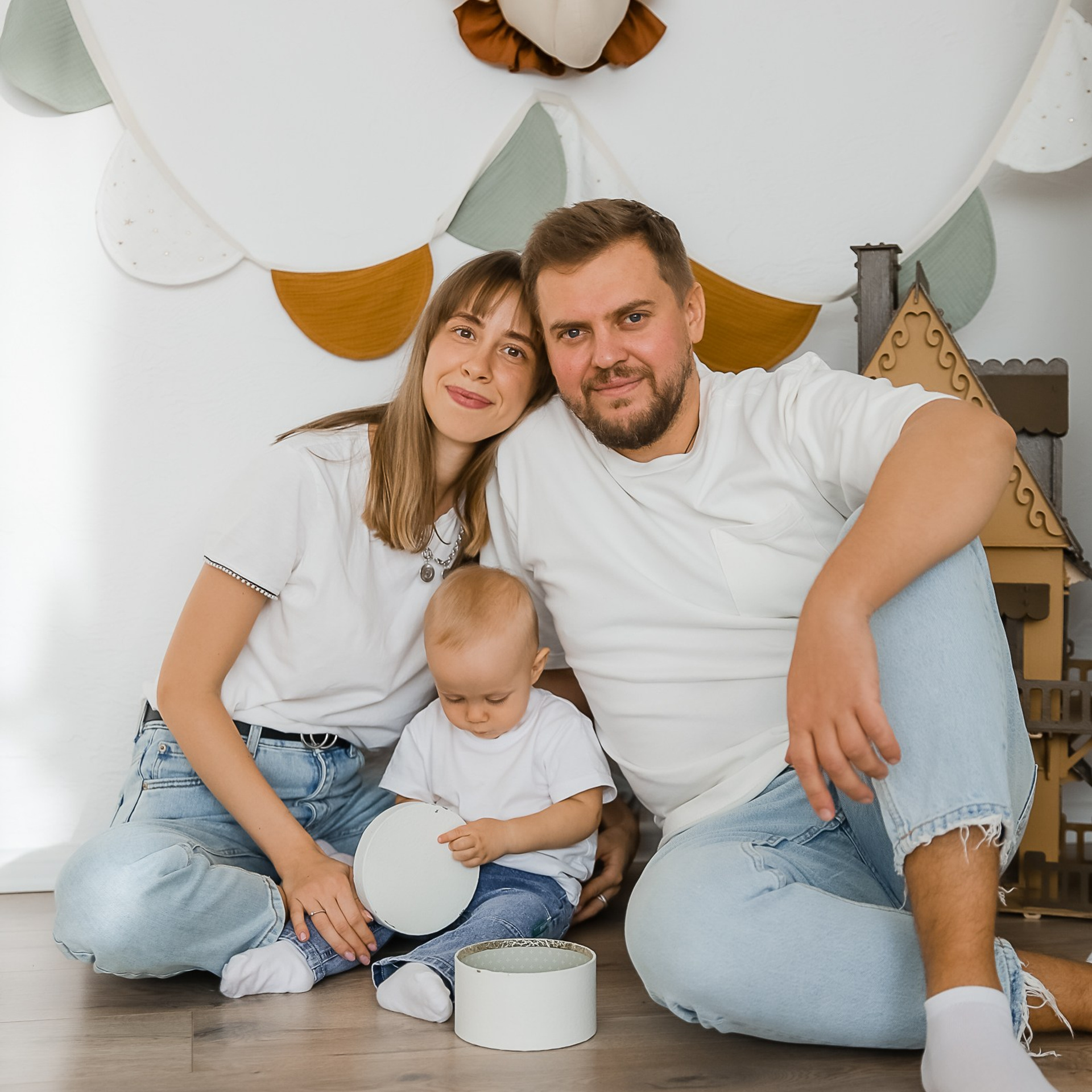 СЕРГЕЙ, ОЛЯ И СЕВУШКА