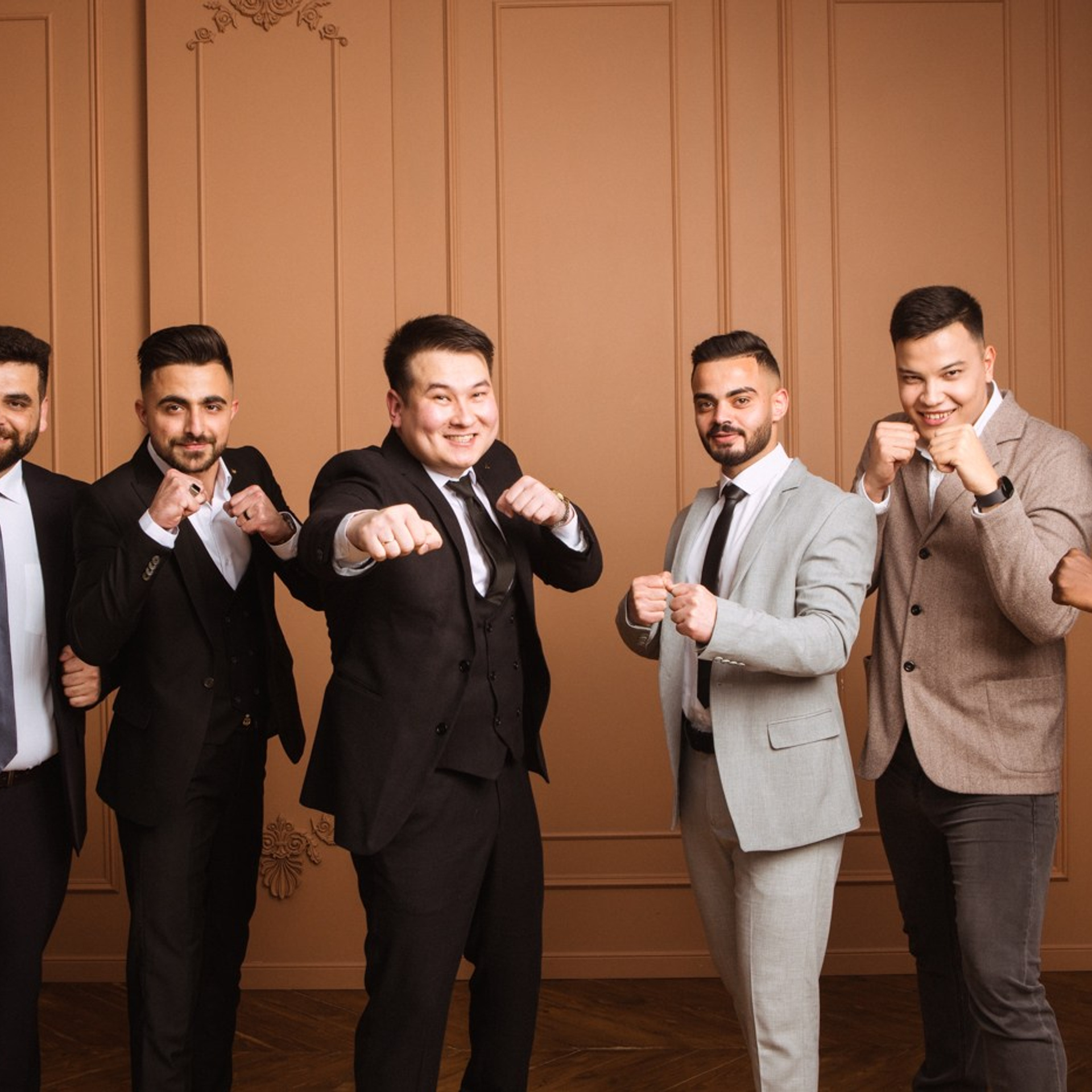 Студийный мужской портрет для выпускников медицинского университета