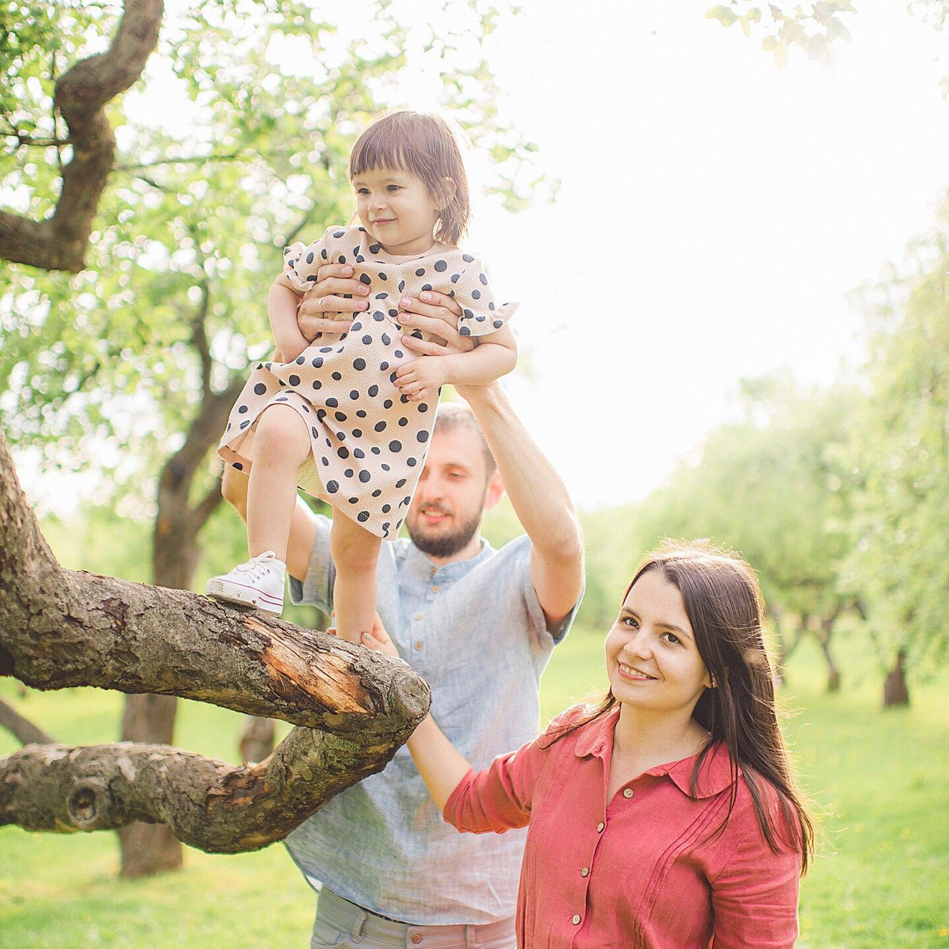 ЖЕНЬКИ и ПОЛИНА В ЦВЕТУЩЕМ КОЛОМЕНСКОМ