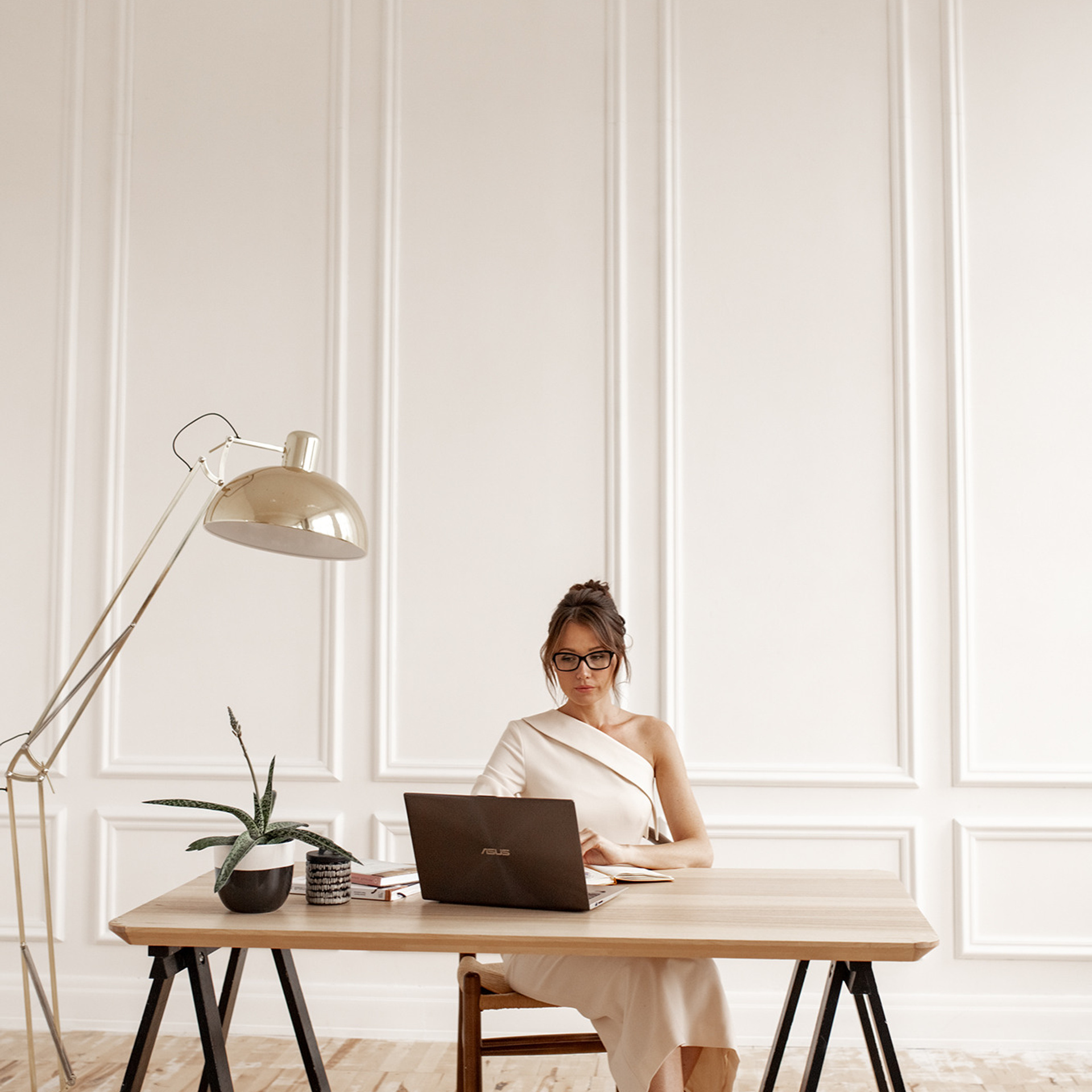 Агент недвижимости Анастасия