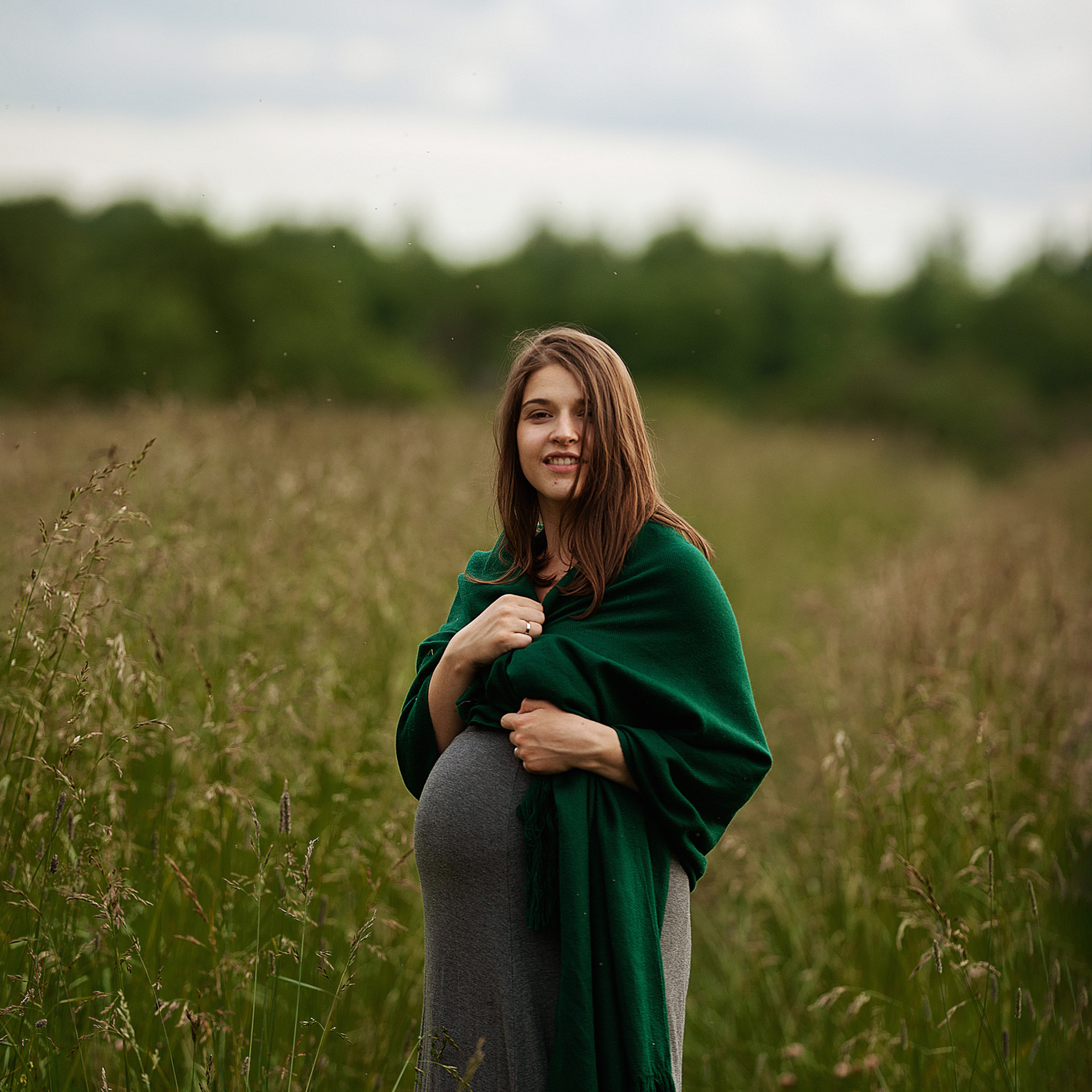 Поле. Семья.