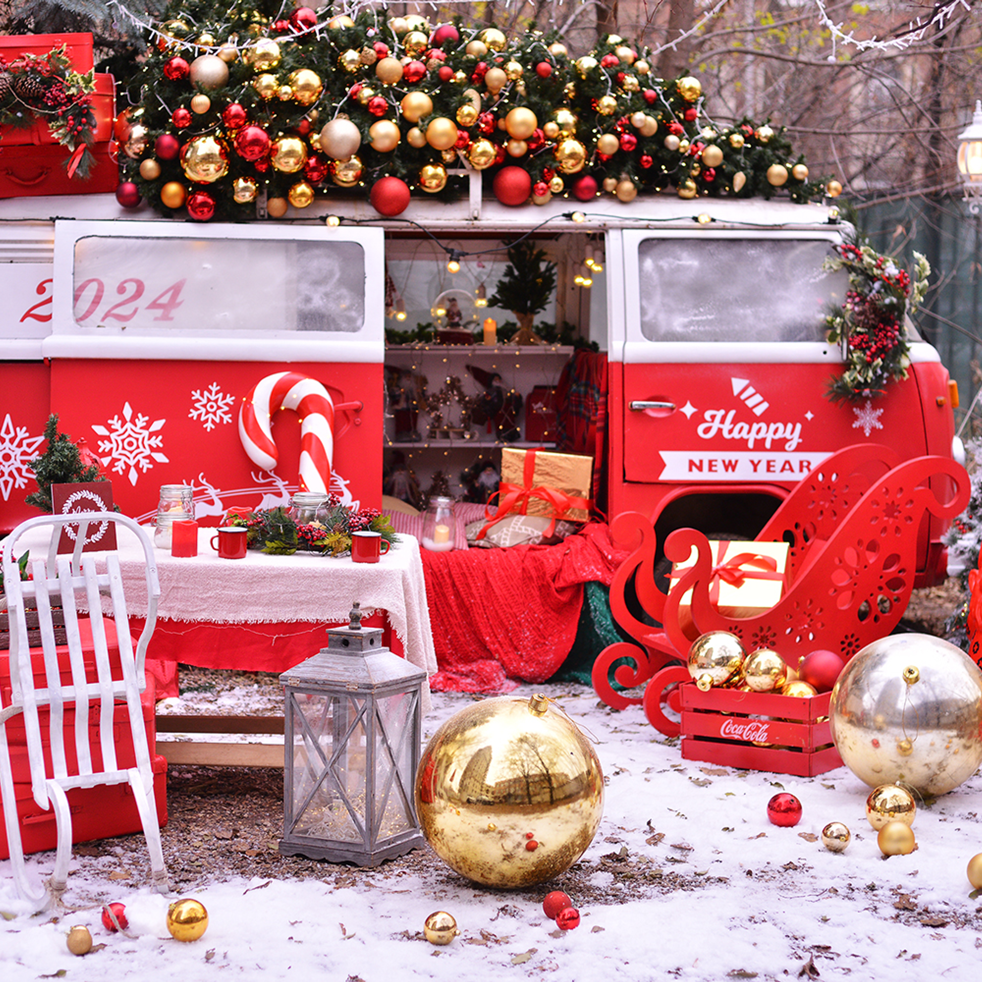 Уличная локация «BUS»