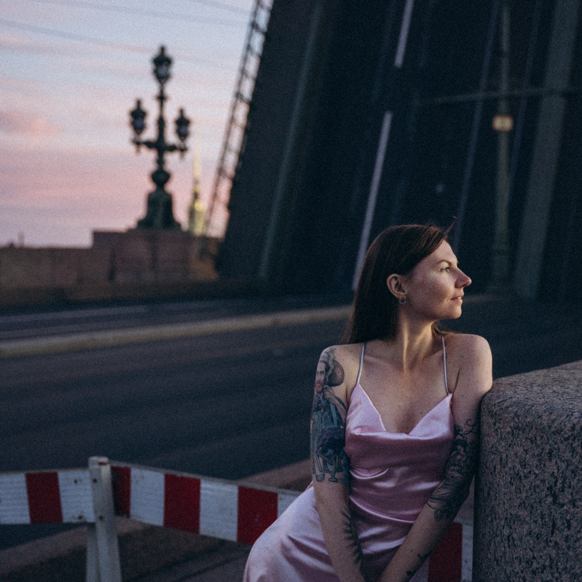 Мерзнуть у Троицкого на рассвете