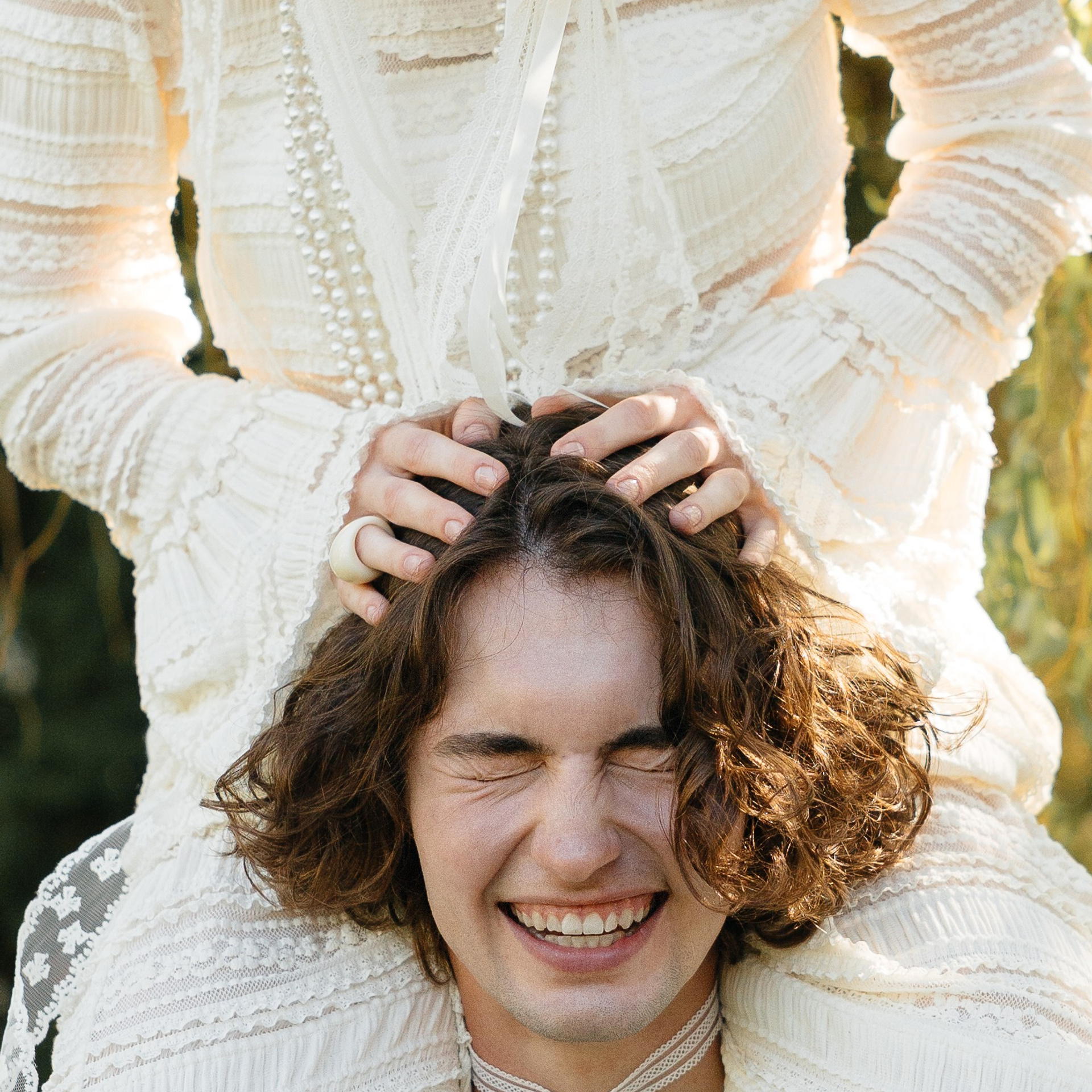 Солнце, веснушки и кружева