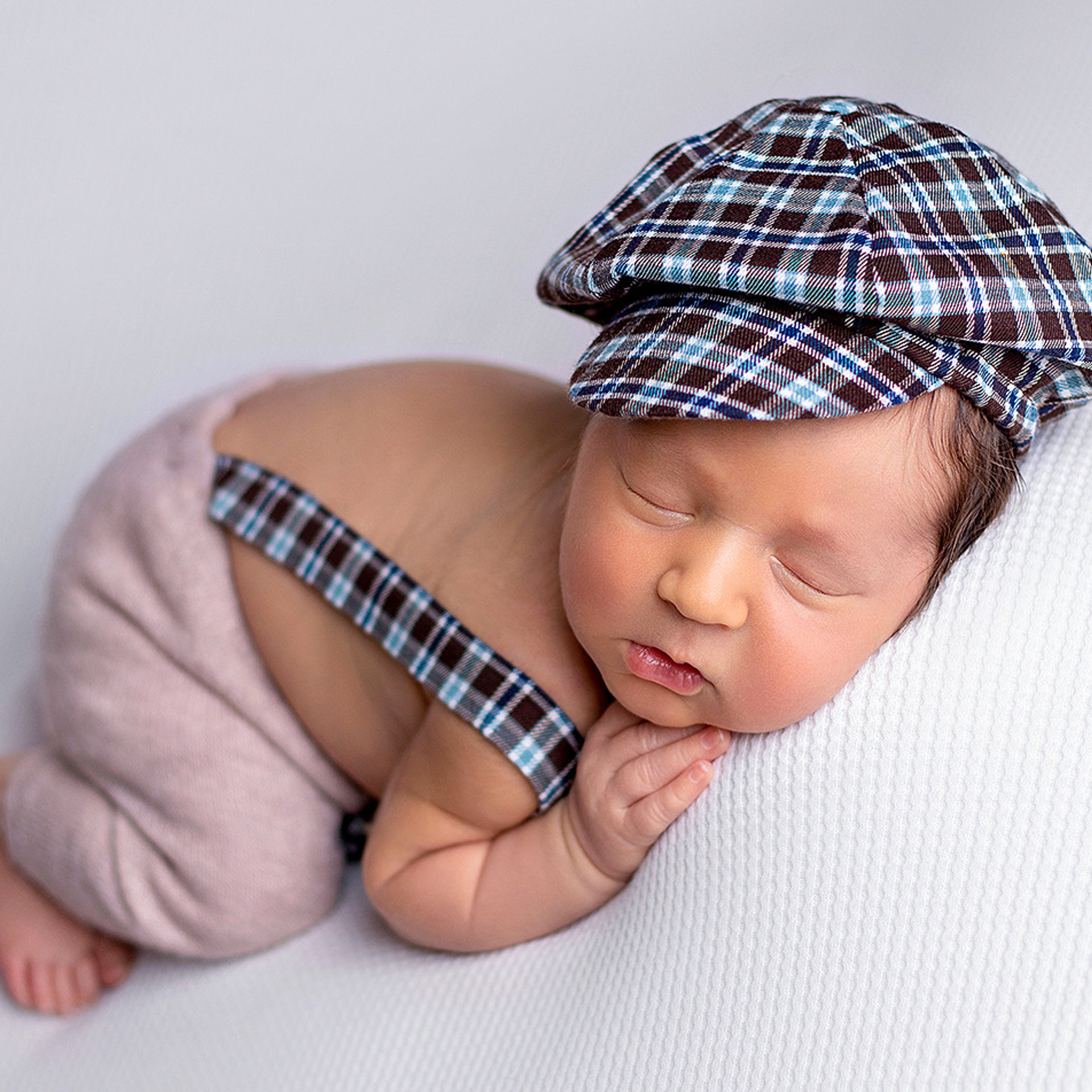 Newborn съёмка Льва