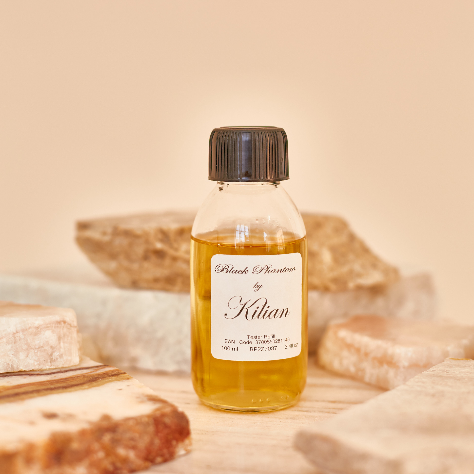 Das Parfume. Fashion and content photographer Anna Pavlova