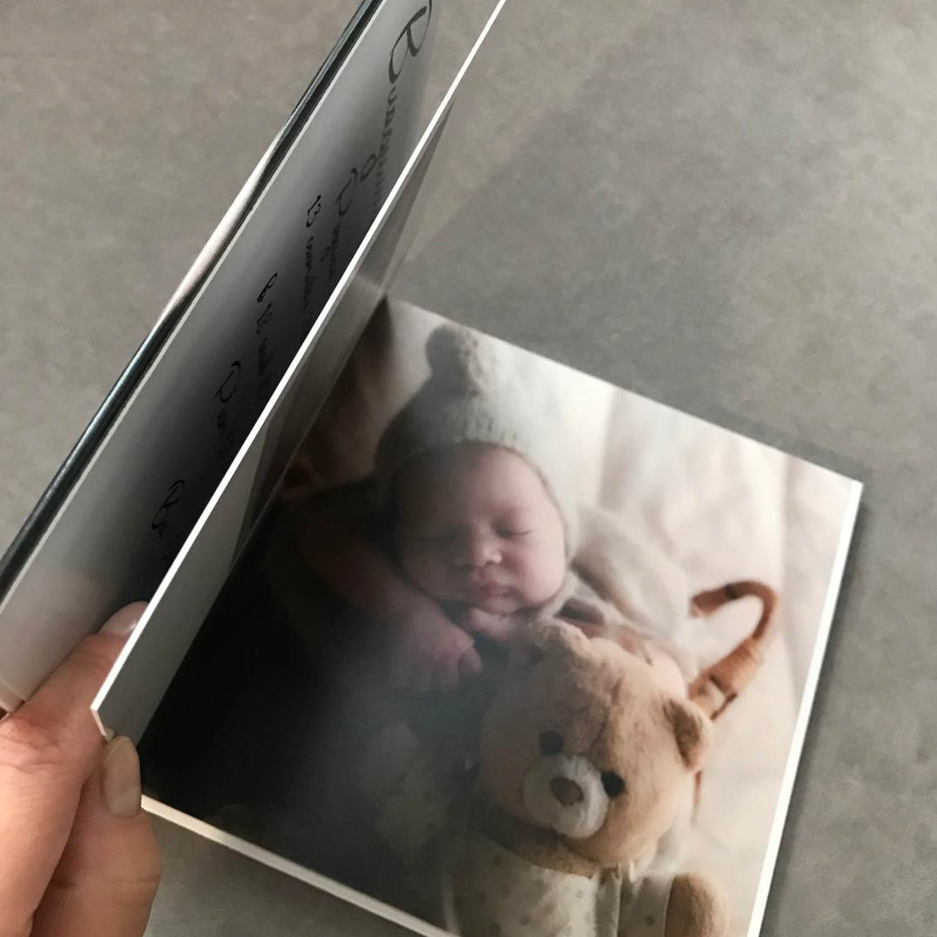 Фотография новорожденных Уссурийск. Примеры Ваших фотокниг. Фотограф новорожденных (ньюборн) в г. Уссурийске Приморский край Ирина Губанова