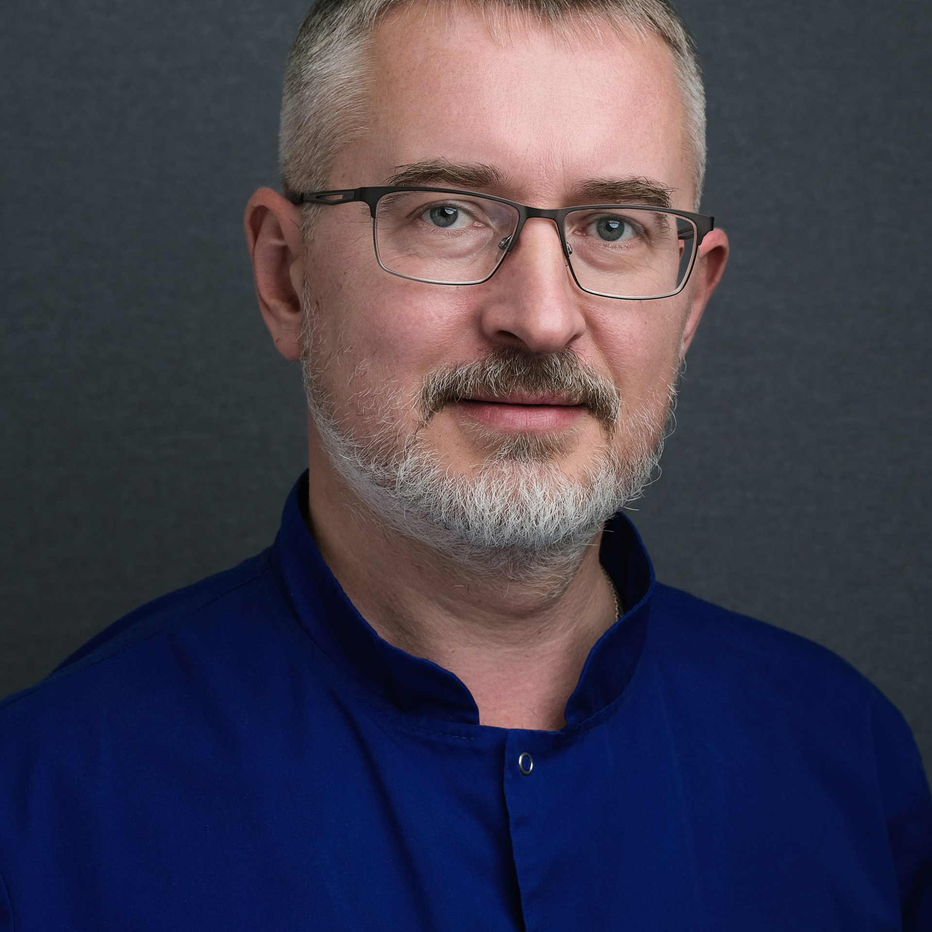 Портретная фотосъемка сотрудников. Корпоративная фотосессия сотрудников. Офисная фотосессия для сотрудников