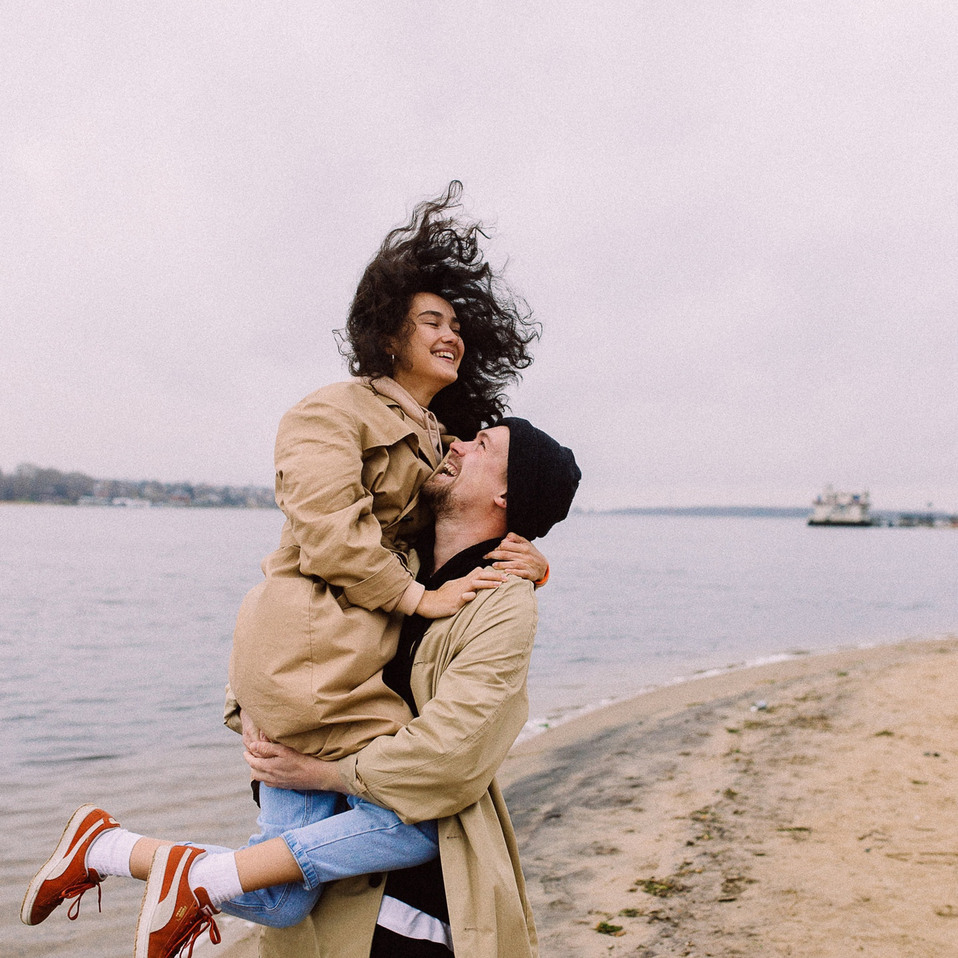 Любить в К.