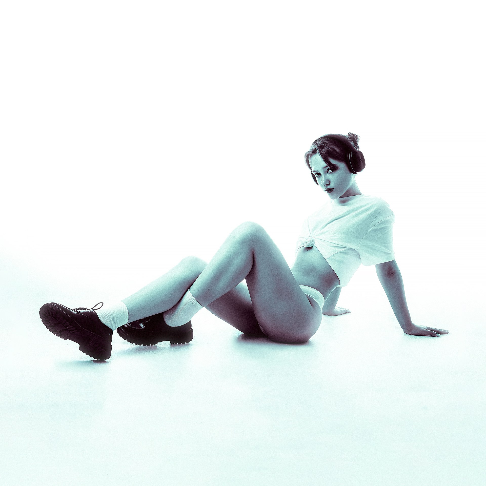 ALBUM. YUUJIN PHOTO — Фотограф, преподаватель, режиссер в разных жанрах