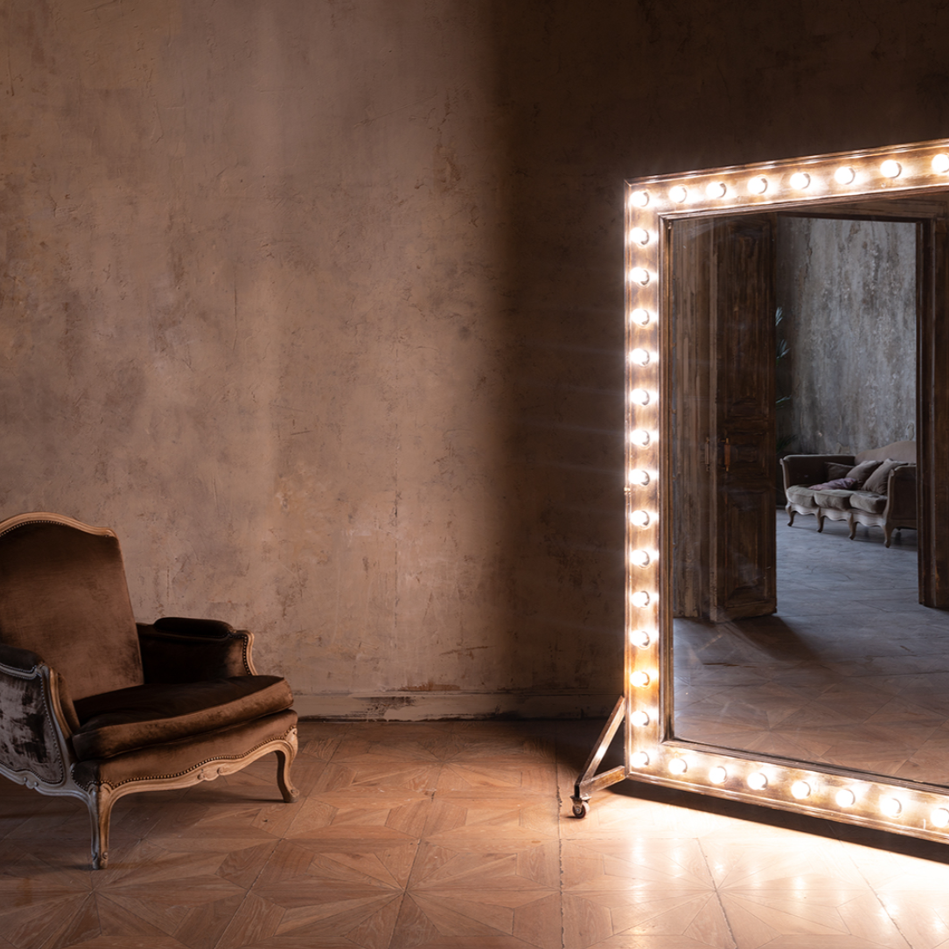 Перья / Оранжерея / Ангел