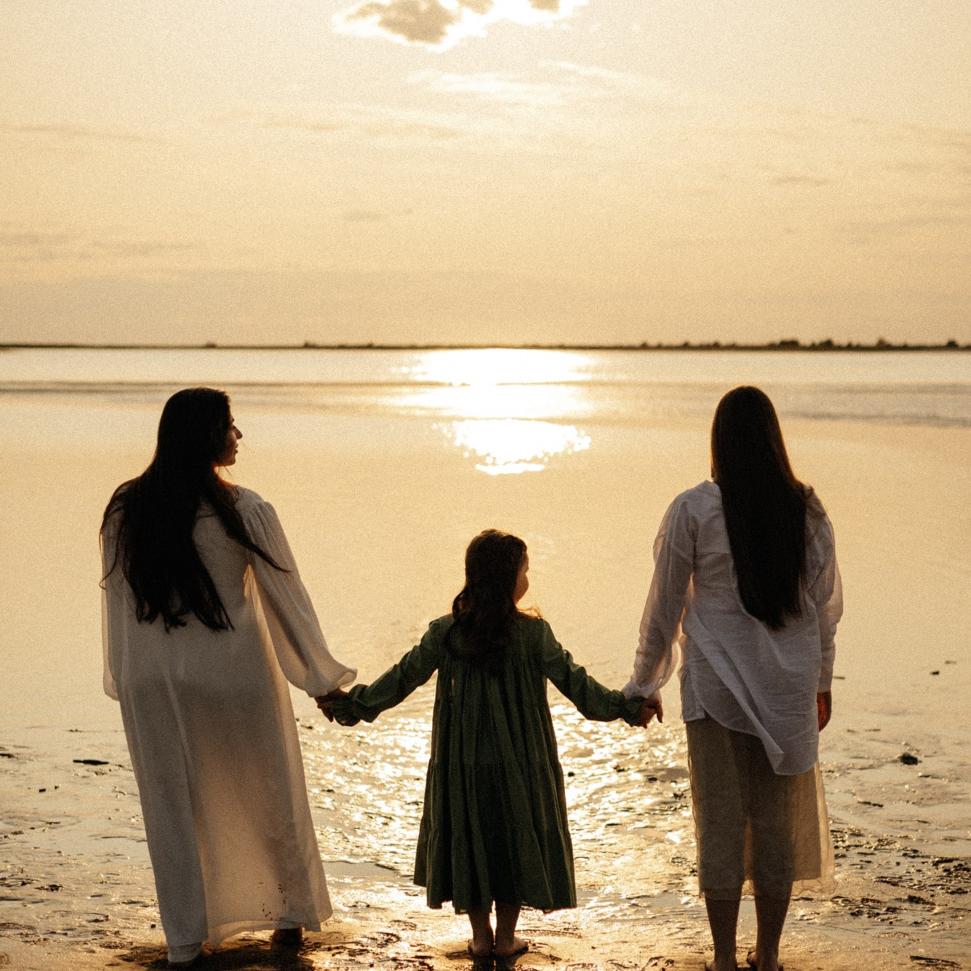 Настя, Элли и Алиса