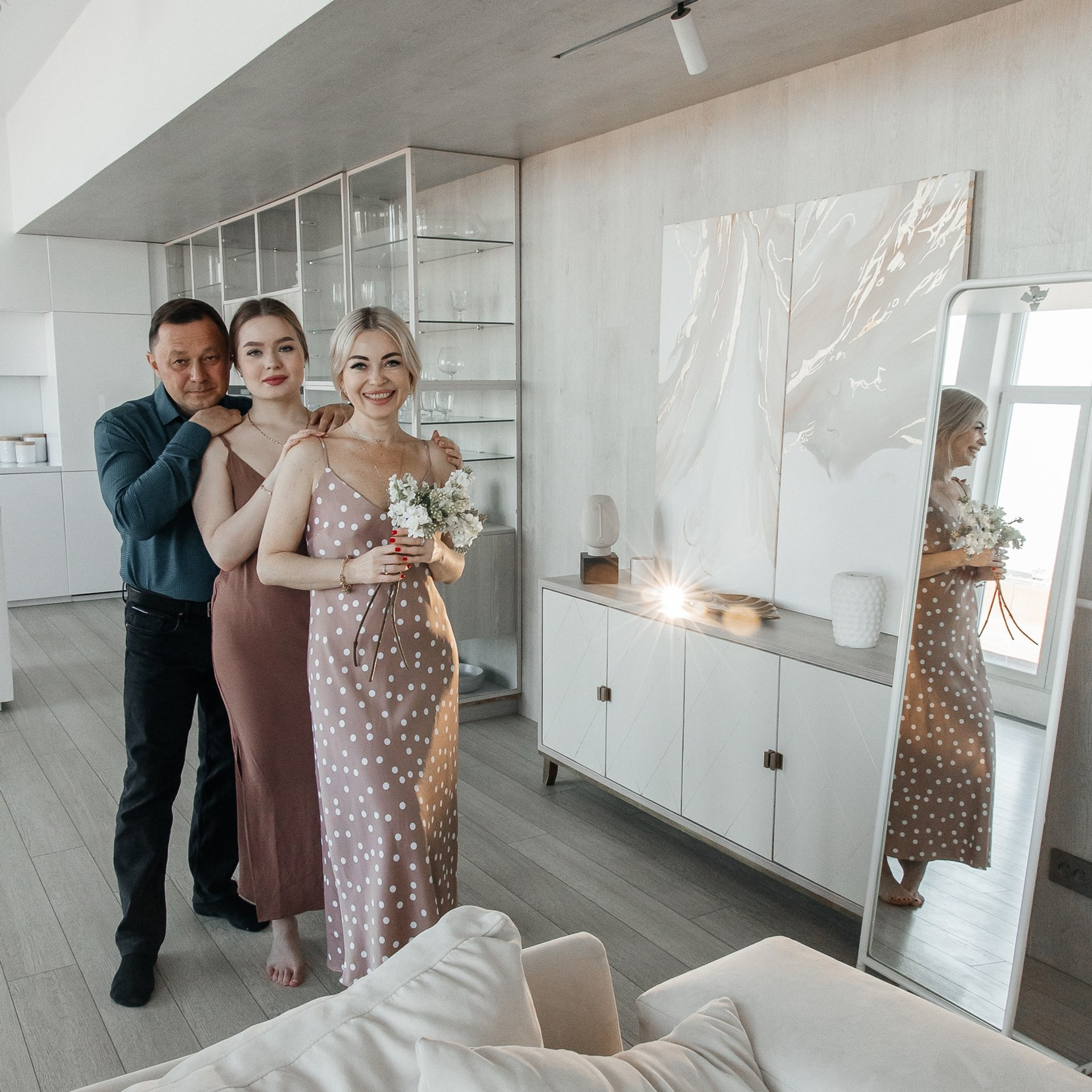 Светлана, Виталий и их дочь Лиза 🤍