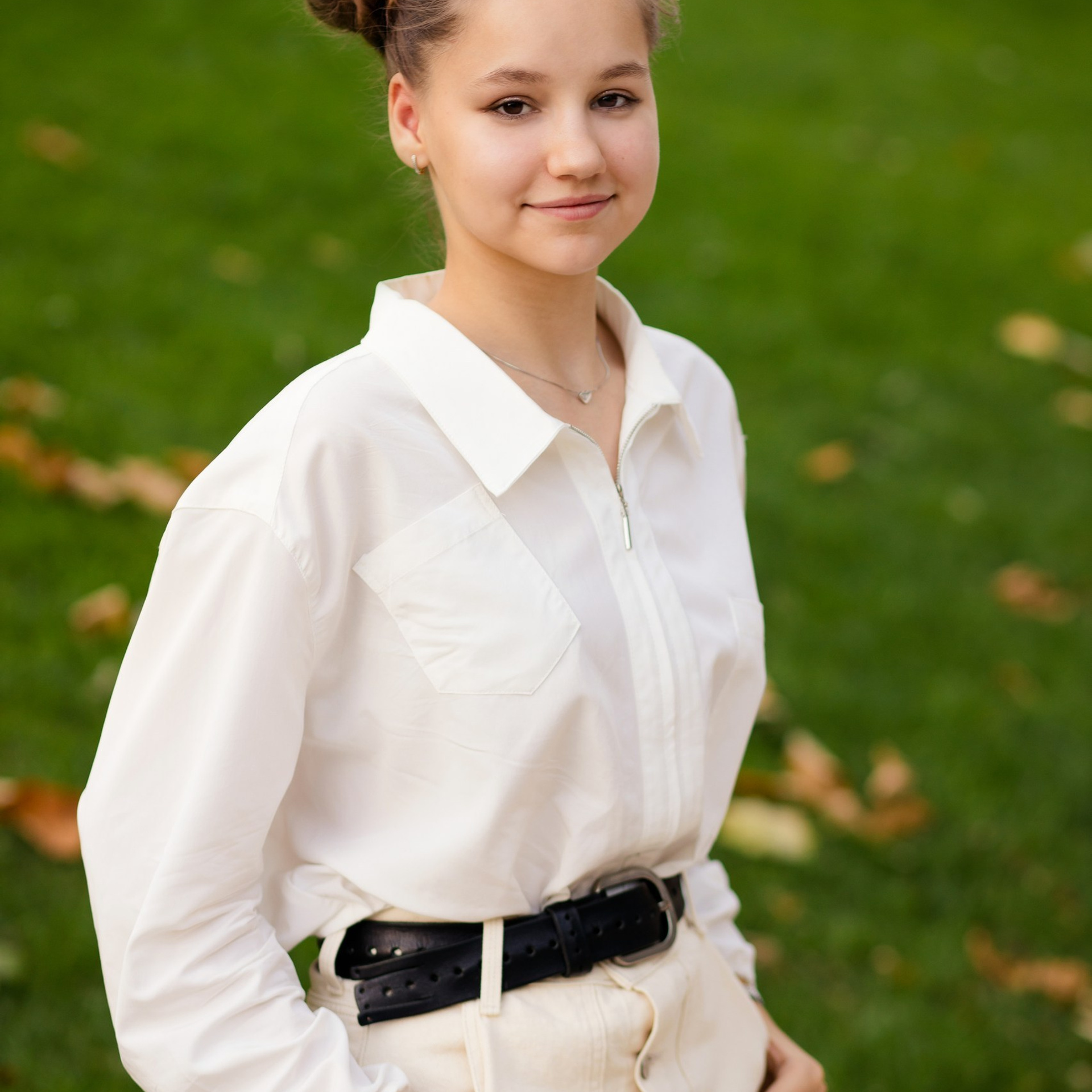 Портрет ученика на улице для выпускного альбома Краснодар