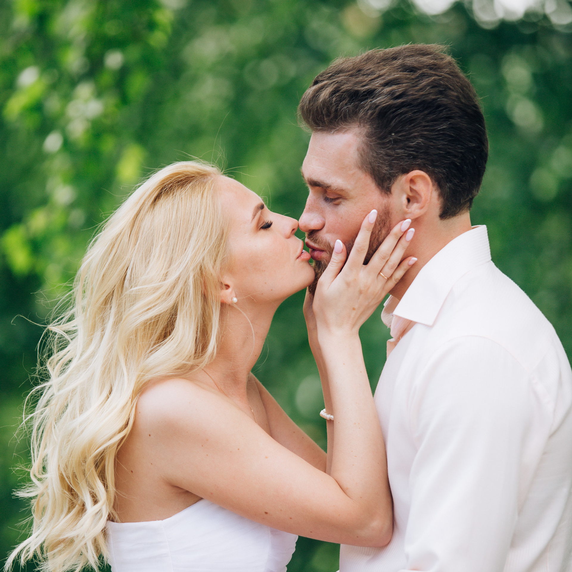 Любви Корона не помеха