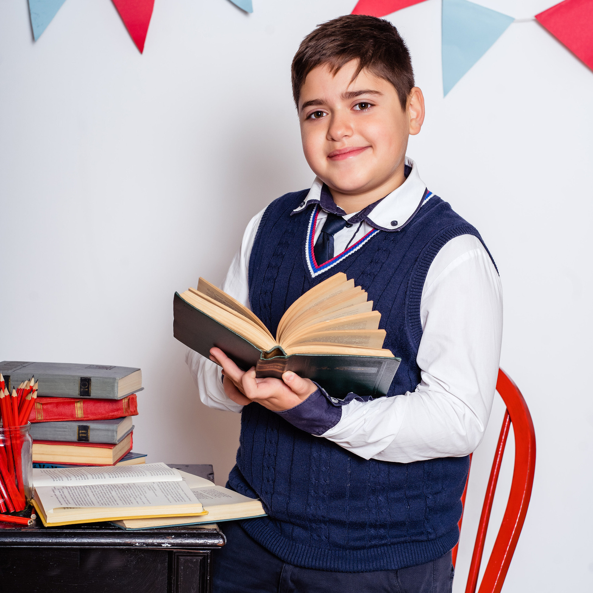 Съемка выпускного общая фотография портрет школьника фотокнига. Выпускные альбомы в Новороссийске и Краснодарском крае