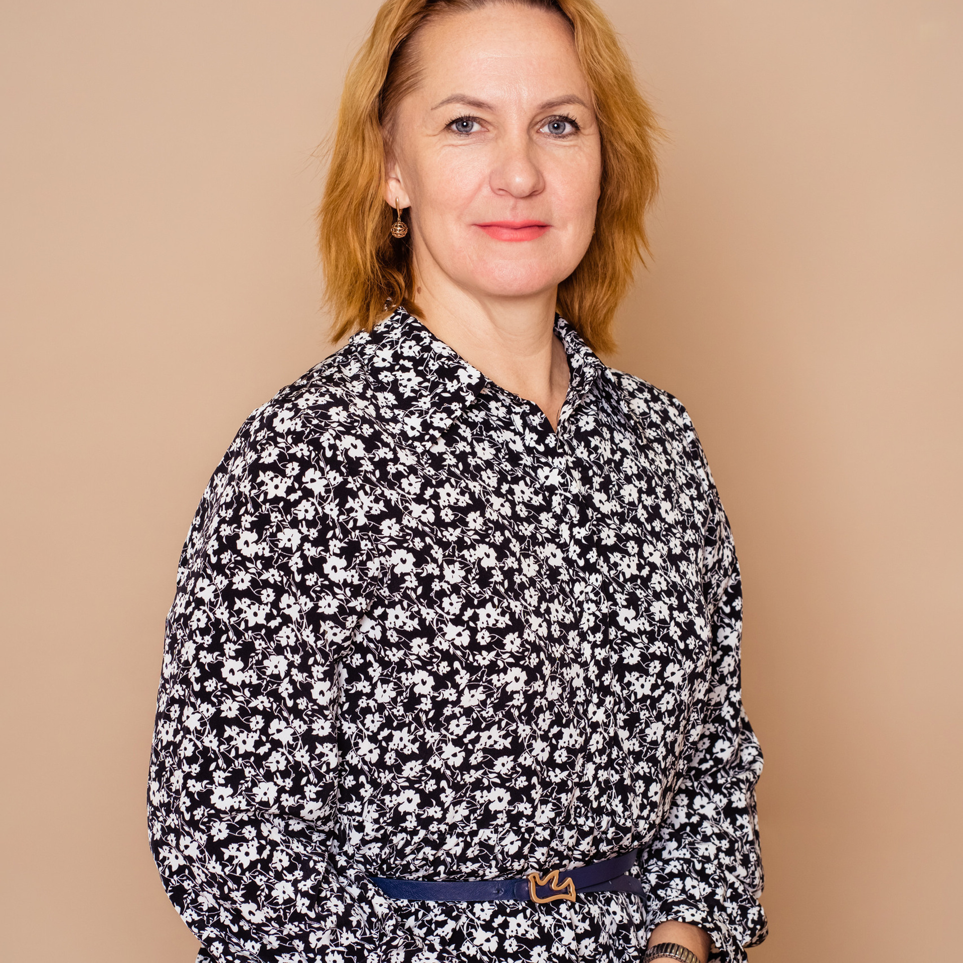 Съемка выпускного общая фотография портрет школьника фотокнига. Выпускные альбомы в Новороссийске и Краснодарском крае