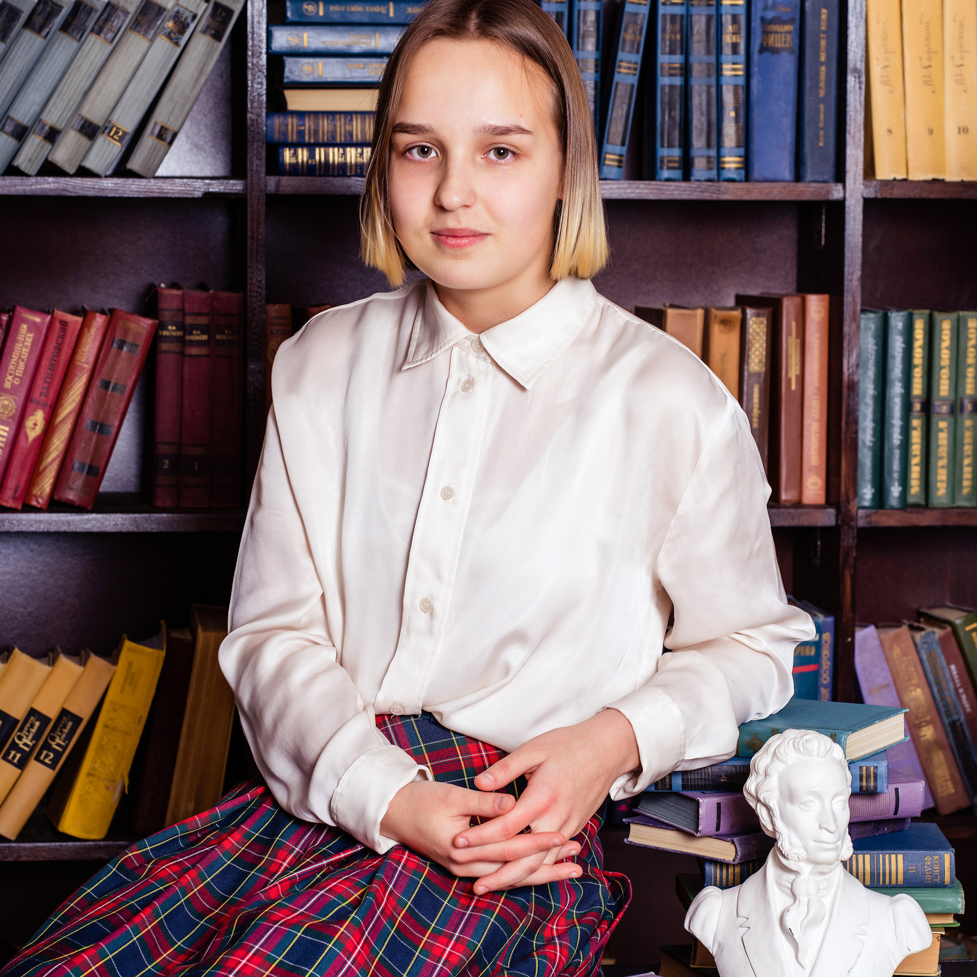 Съемка выпускного общая фотография портрет школьника фотокнига. Выпускные альбомы в Новороссийске и Краснодарском крае