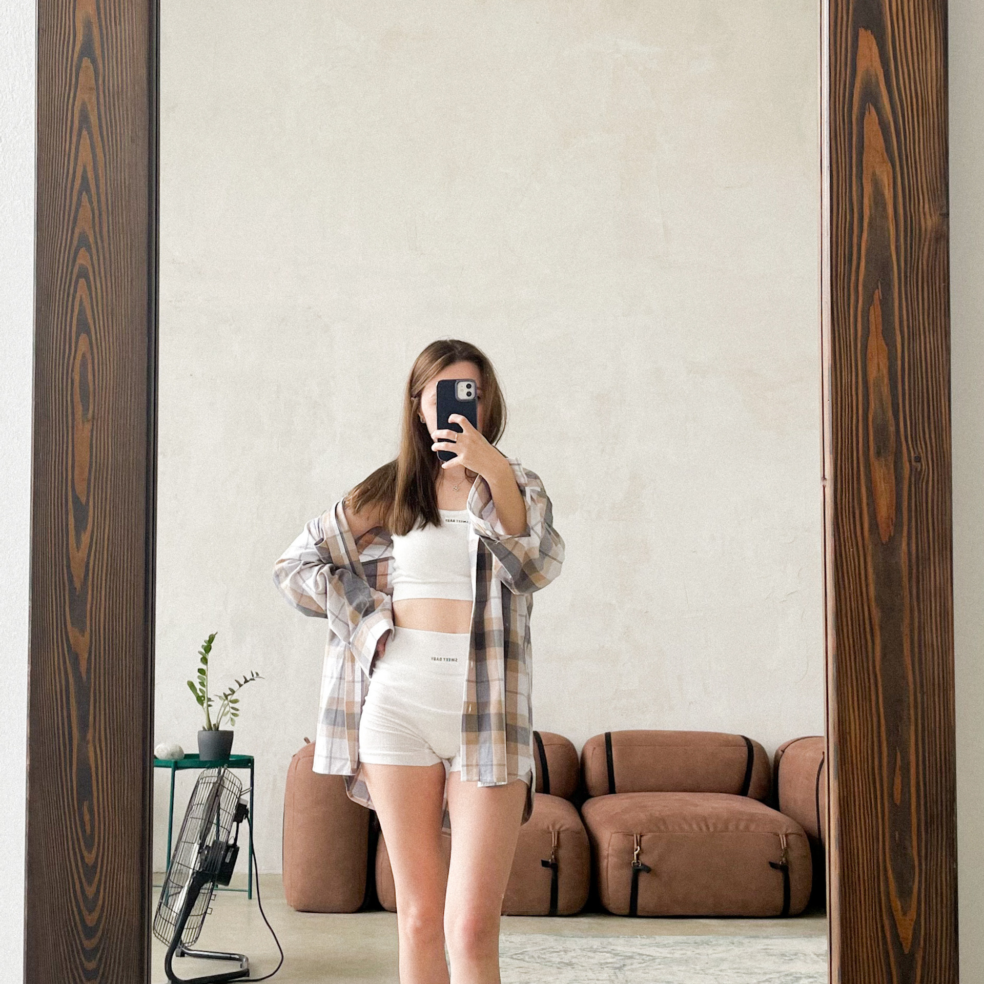 COMMENTS. Dasha Kharchenko