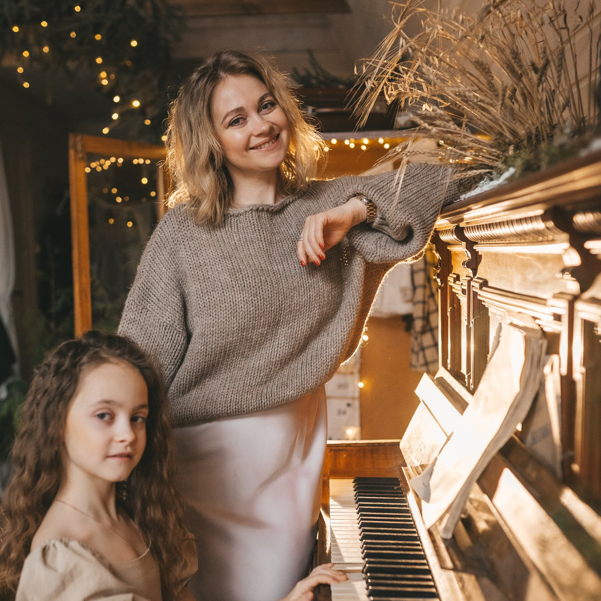 Семейная новогодняя фотосессия в фотодаче Дом Элли г. Пушкино