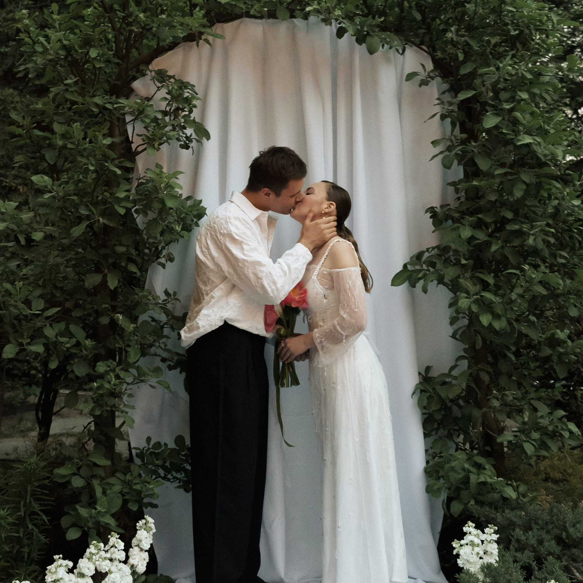 Даша и Даня загородный дом камерная свадьба. Свадебный фотограф Москва Москвовская область Санкт-Петербург