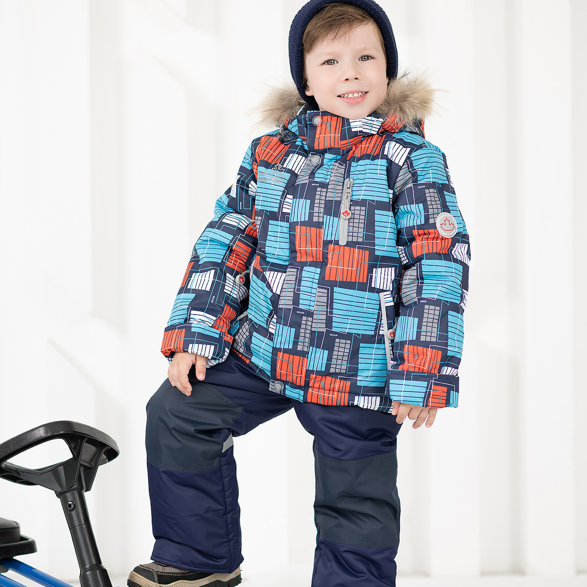 Seleo — съёмка детской одежды для каталога и маркетплейса