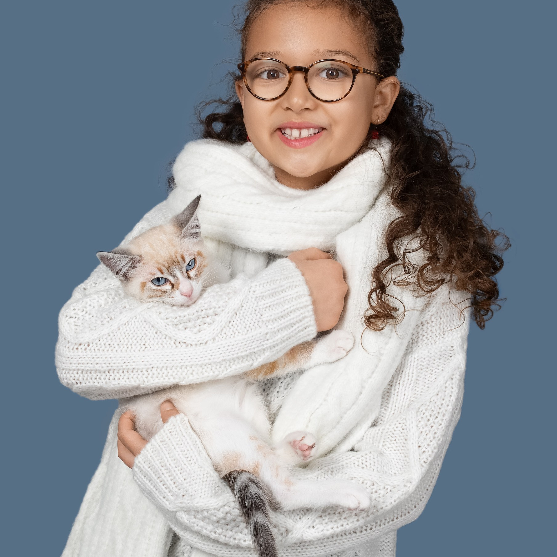 Базовая ретушь + Выравнивание фона + Цветокоррекция