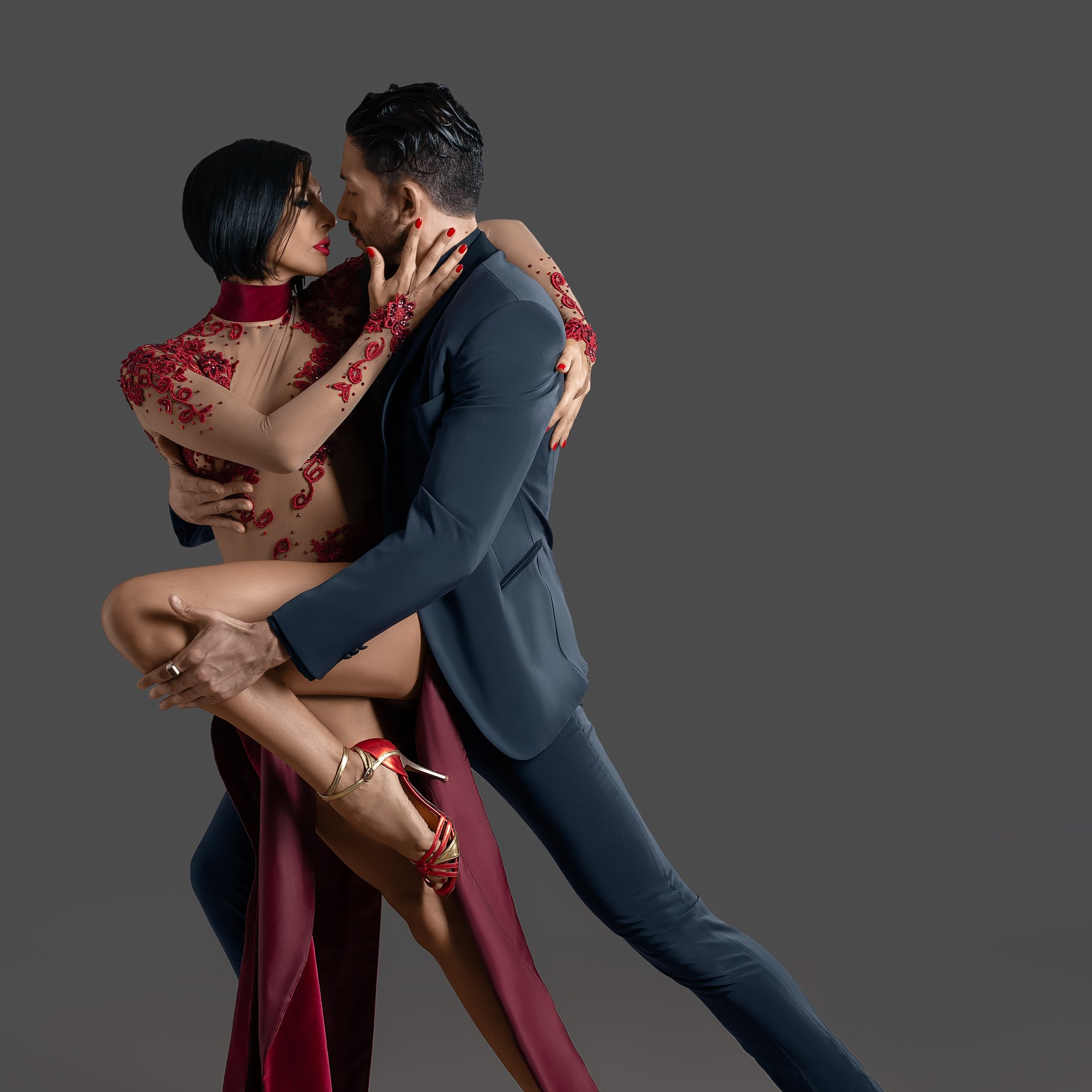 Базовая ретушь + Ретушь одежды + Ретушь фона + Цветокоррекция