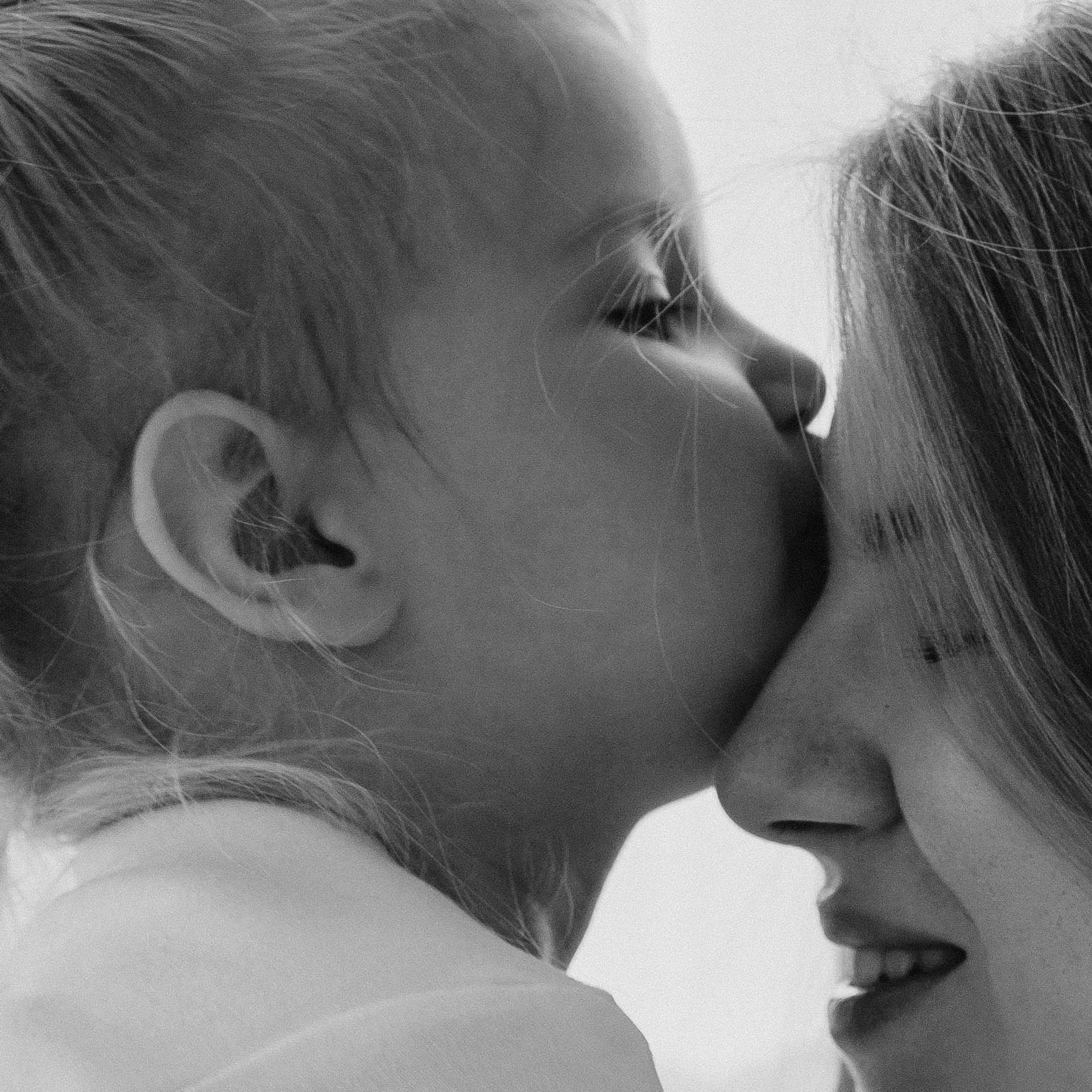 Мама и дочка в студии