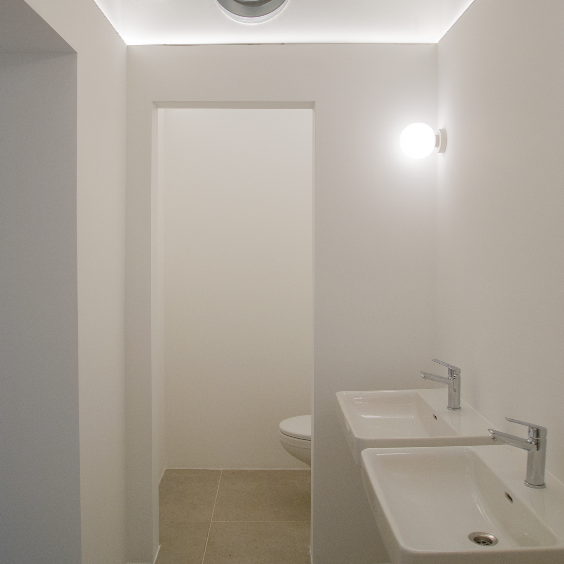 Офисы, конференц-зал и кухня-столовая площадью 200 м² для АО Майнинг Элемент, БЦ Ренессанс Фонтанка. Дизайн интерьера в Петербурге Ворфаламеева Яна