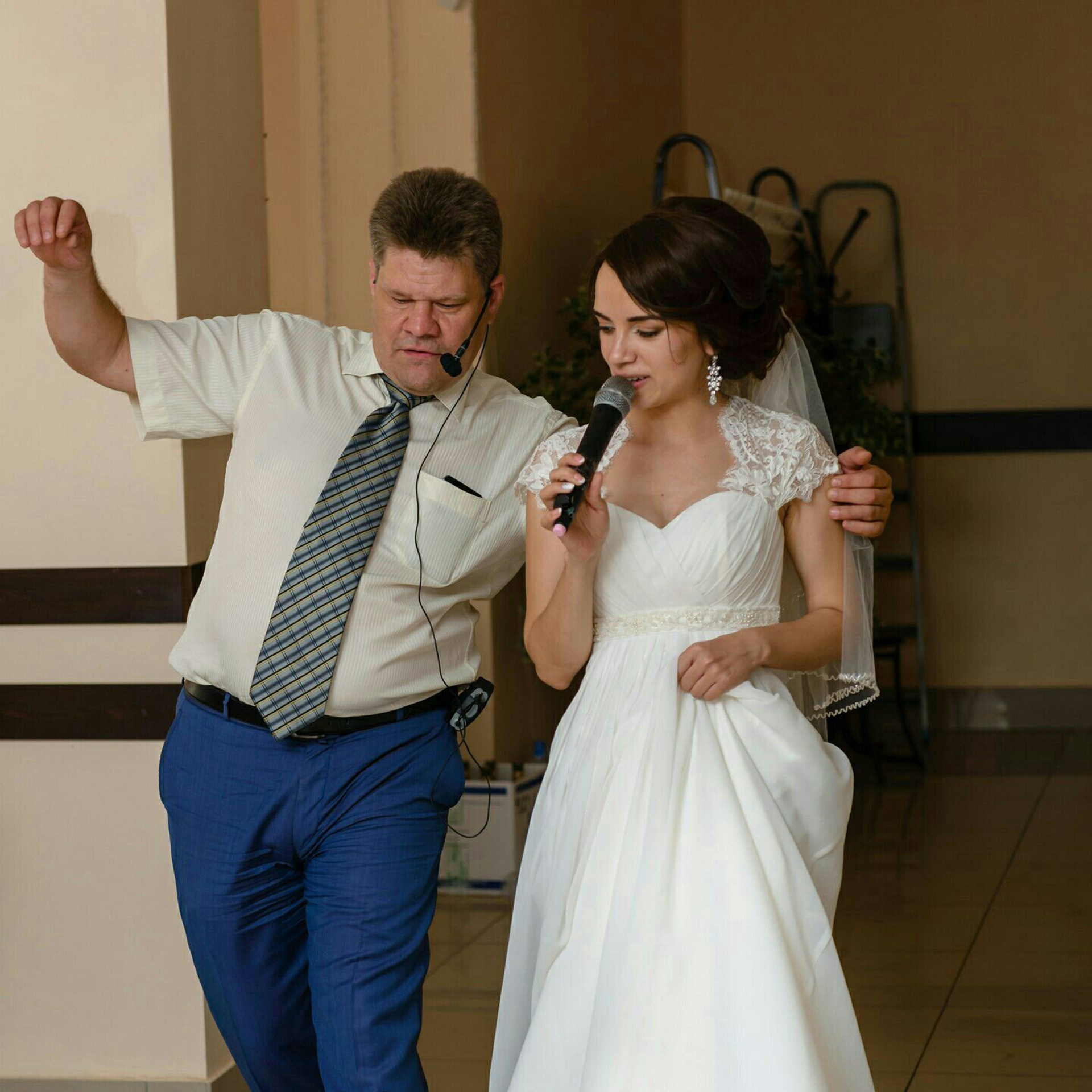 Отзывы. Саксофонист и поющий Ведущий Рустем Алюков в Уфе