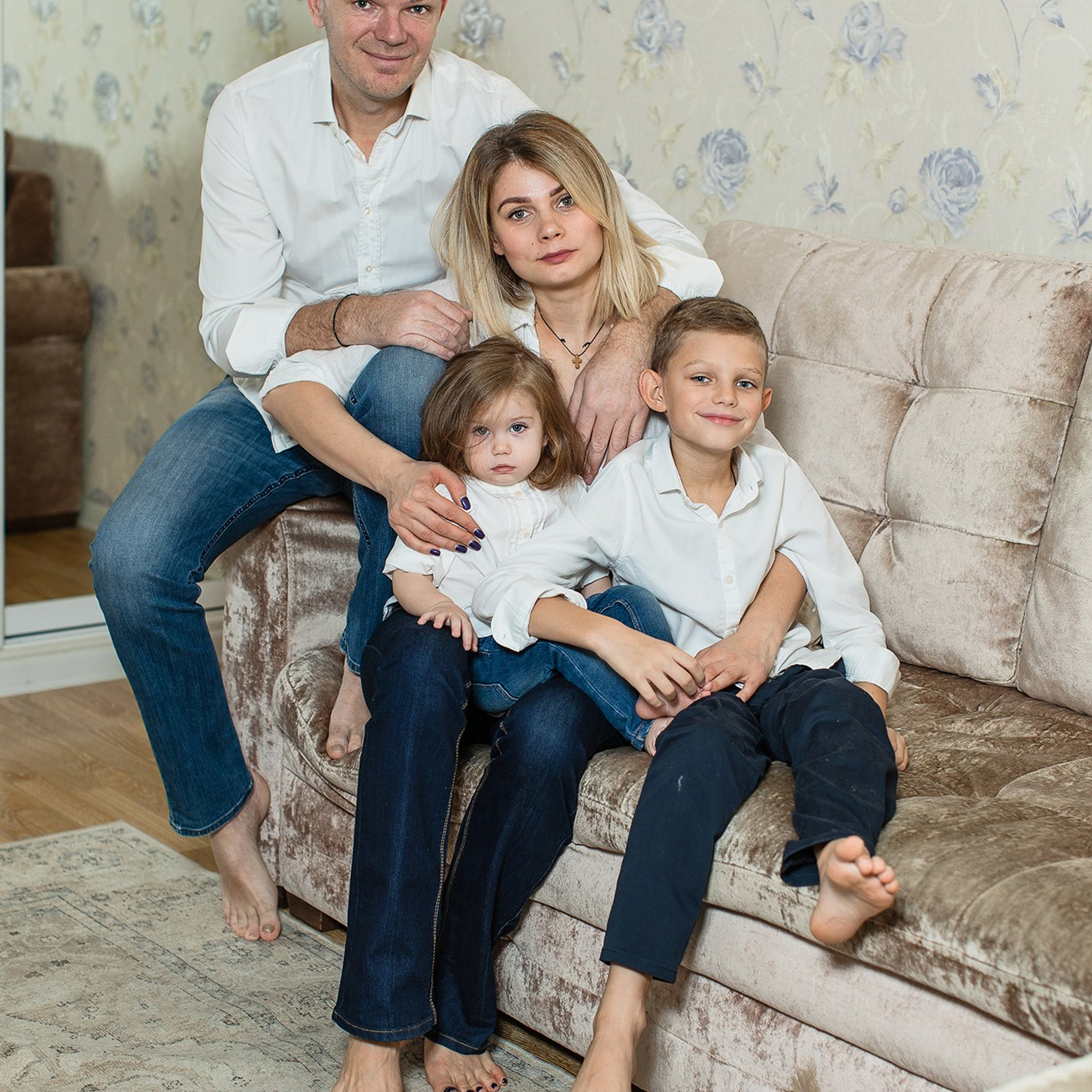 Семейная домашняя фотосессия. Детский и семейный фотограф новорожденных в Москве Михайлина Татьяна