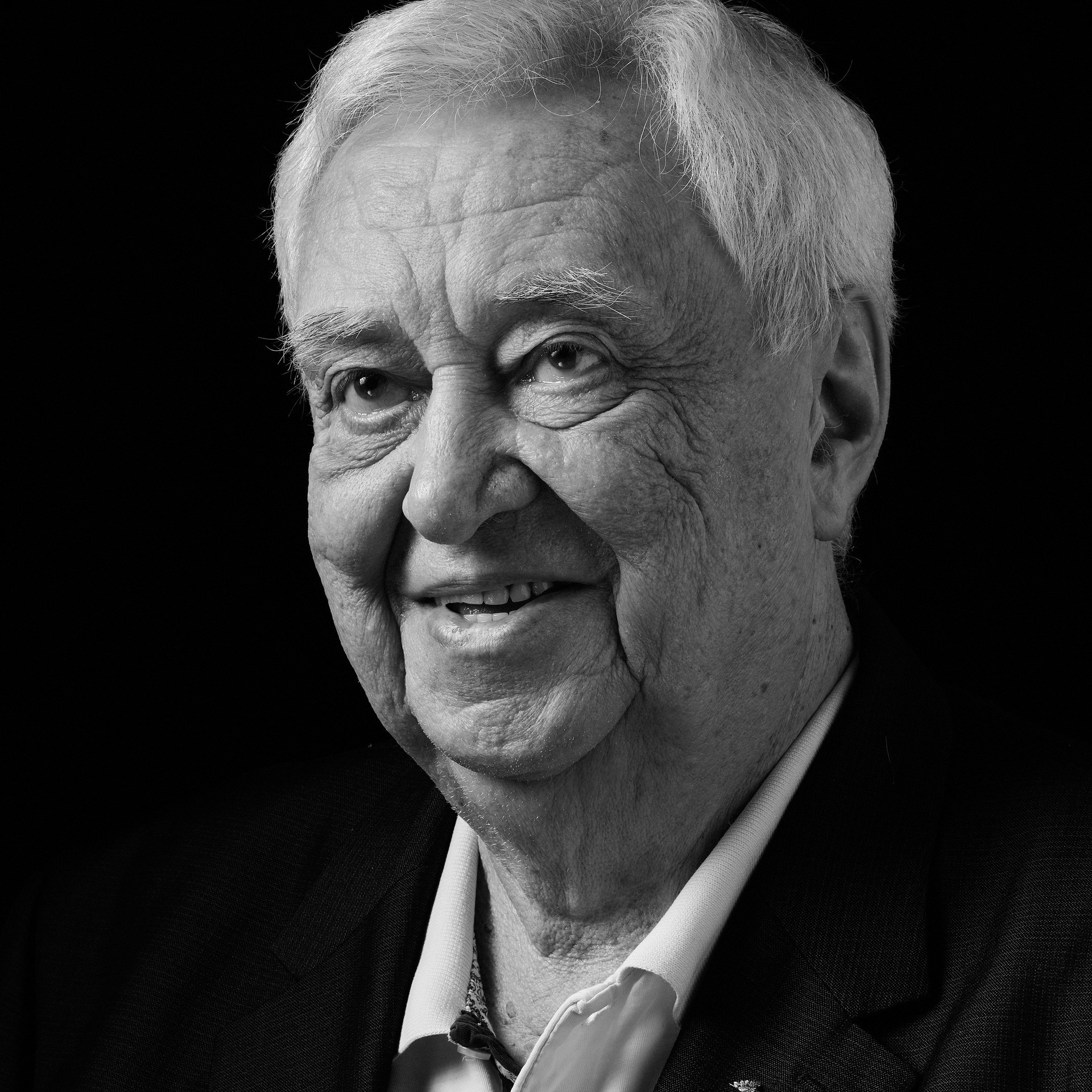 Отзывы. Студийный, семейный, свадебный, фэшн и ню фотограф в Астрахани, производство выпускных альбомов. Руслан Кондрашин