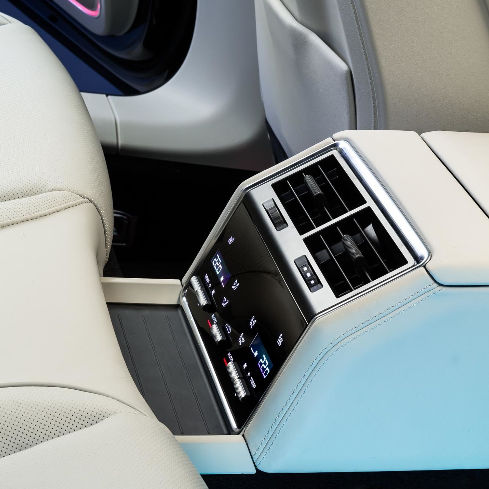 Porsche Panamera 4S. Фотограф Дмитрий Питерский
