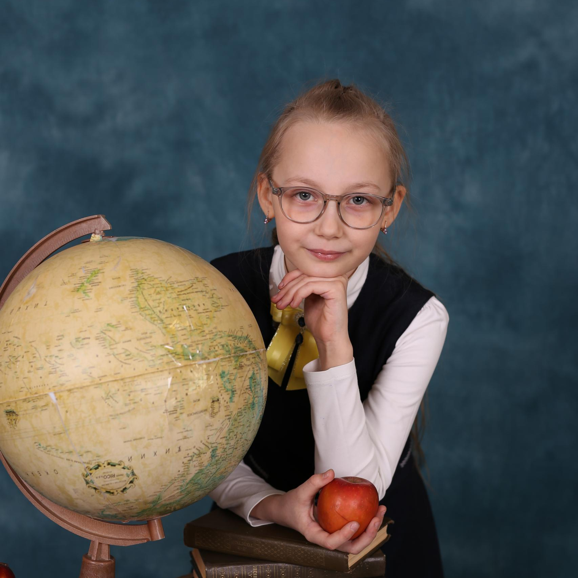 Отзывы о компании Фотобук. Выпускные альбомы в Тюмени для школ, садов, вузов спортивных секций