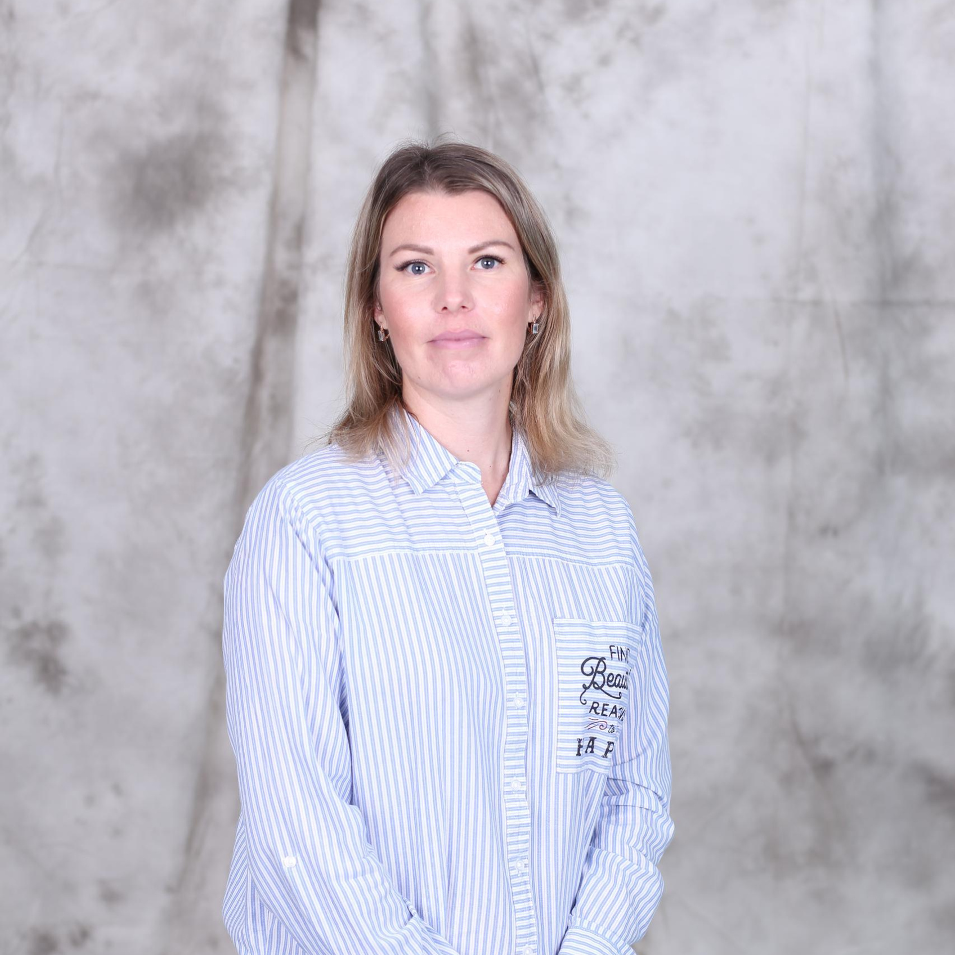 Отзывы о компании Фотобук. Выпускные альбомы в Тюмени для школ, садов, вузов спортивных секций