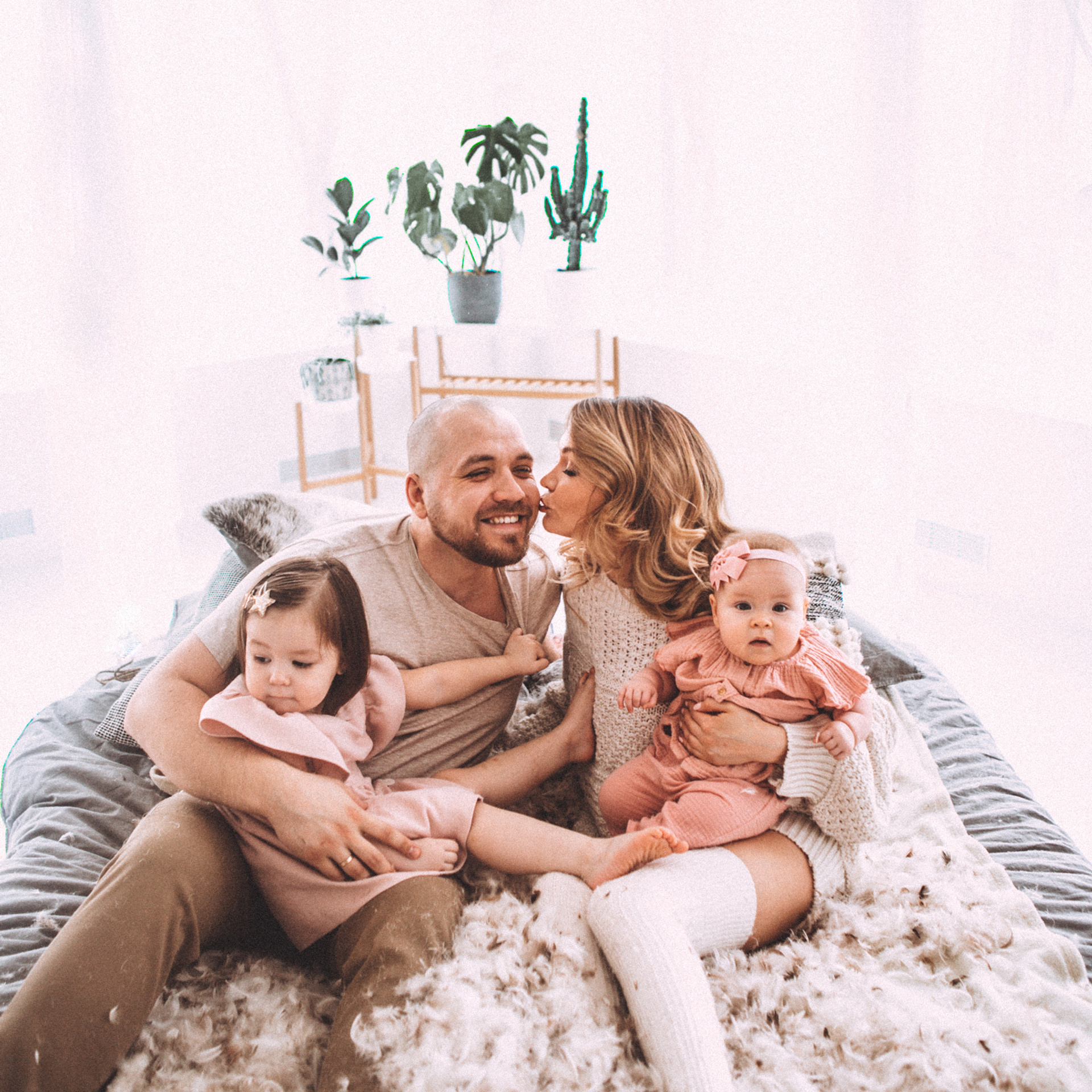 Elvira, Edik, Eva&Po