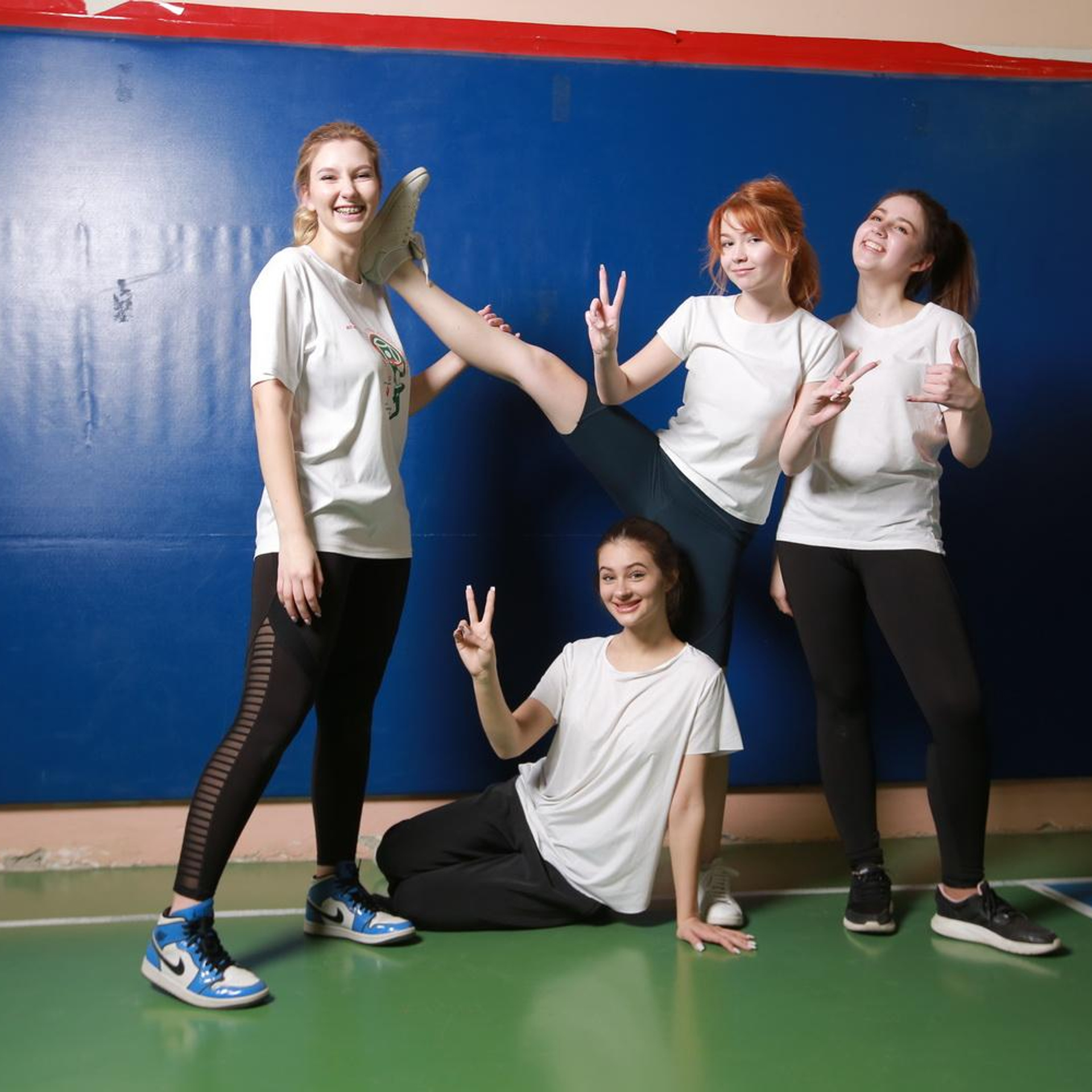 Фотосессии в школе. Фотосъемка и изготовление выпускных альбомов в Ростове-на-Дону