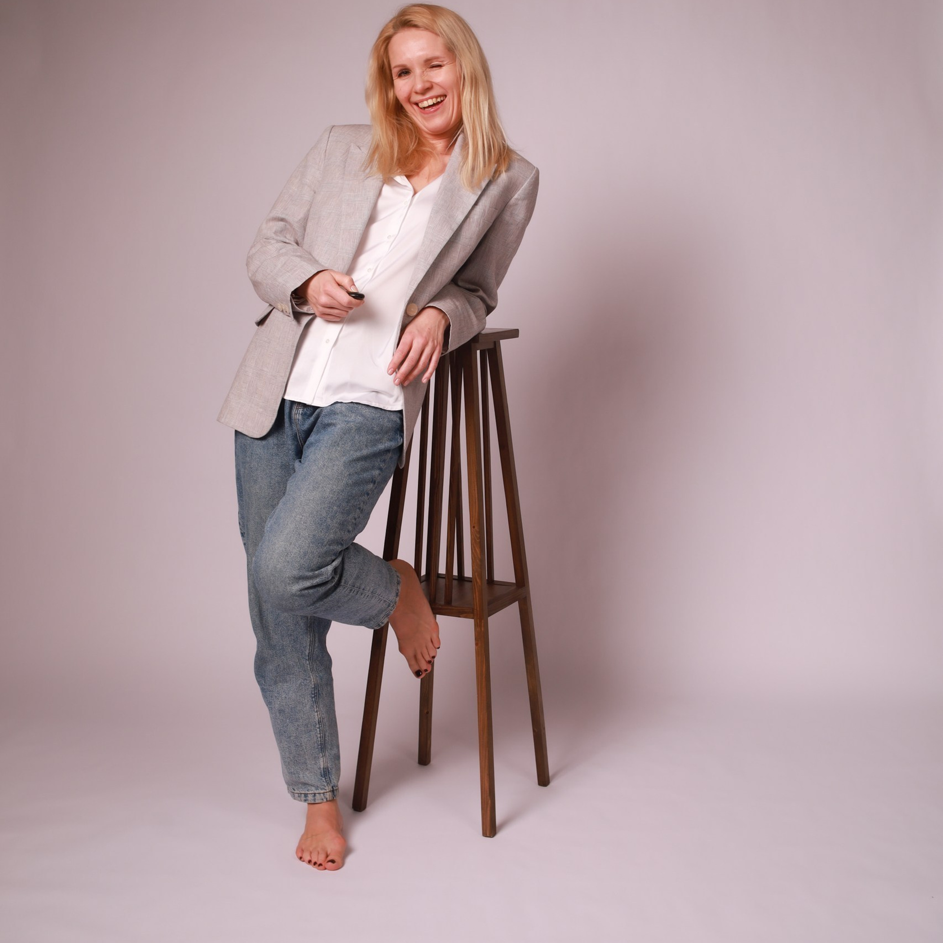 Отзывы. Автопортретная студия Псков: Фотостудия с пультом для профессиональных фото без фотографа | ufoto-pskov.ru