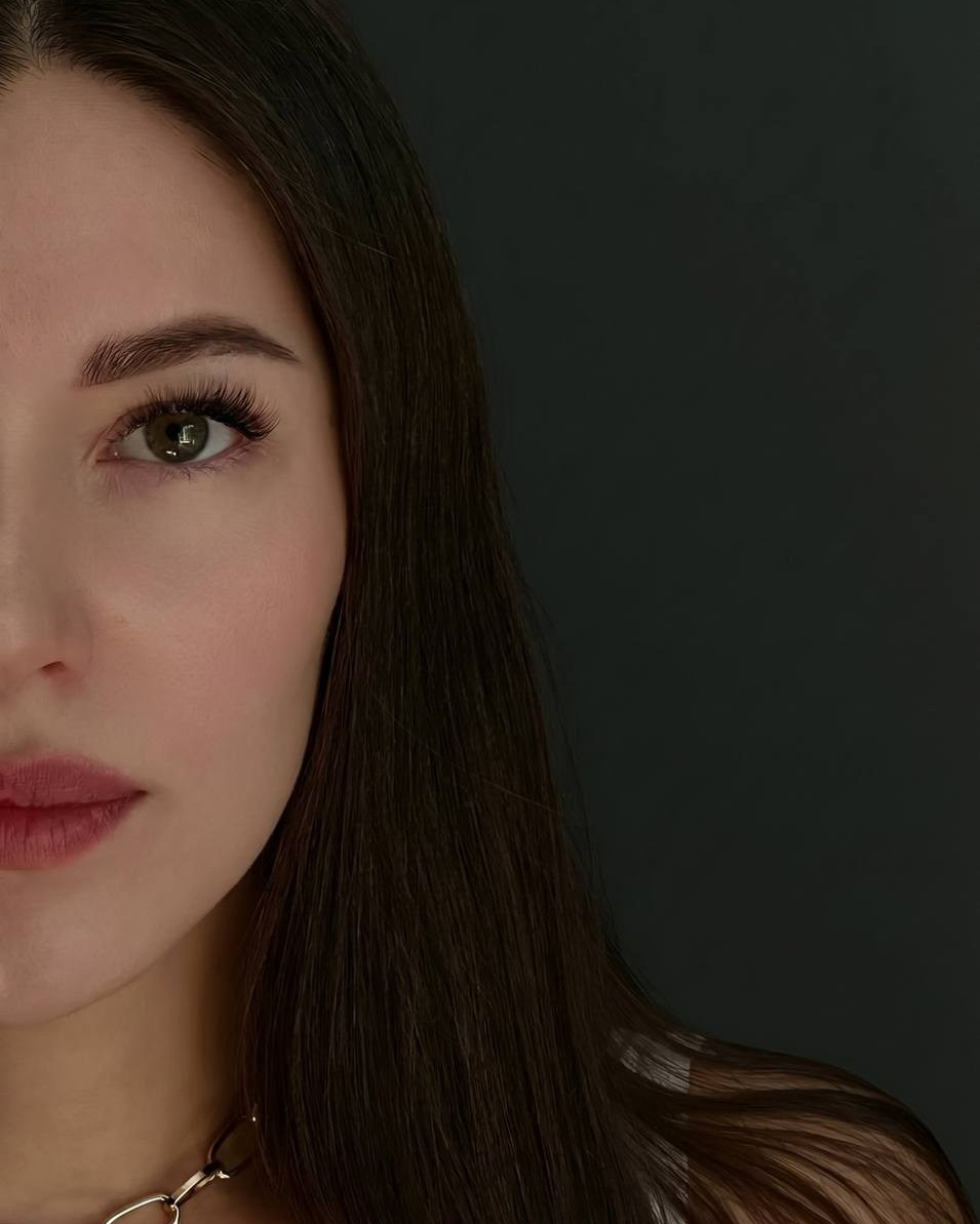 Контакты. ИИ-креатор, дизайн в нейросетях- AKKKIRA AI Design