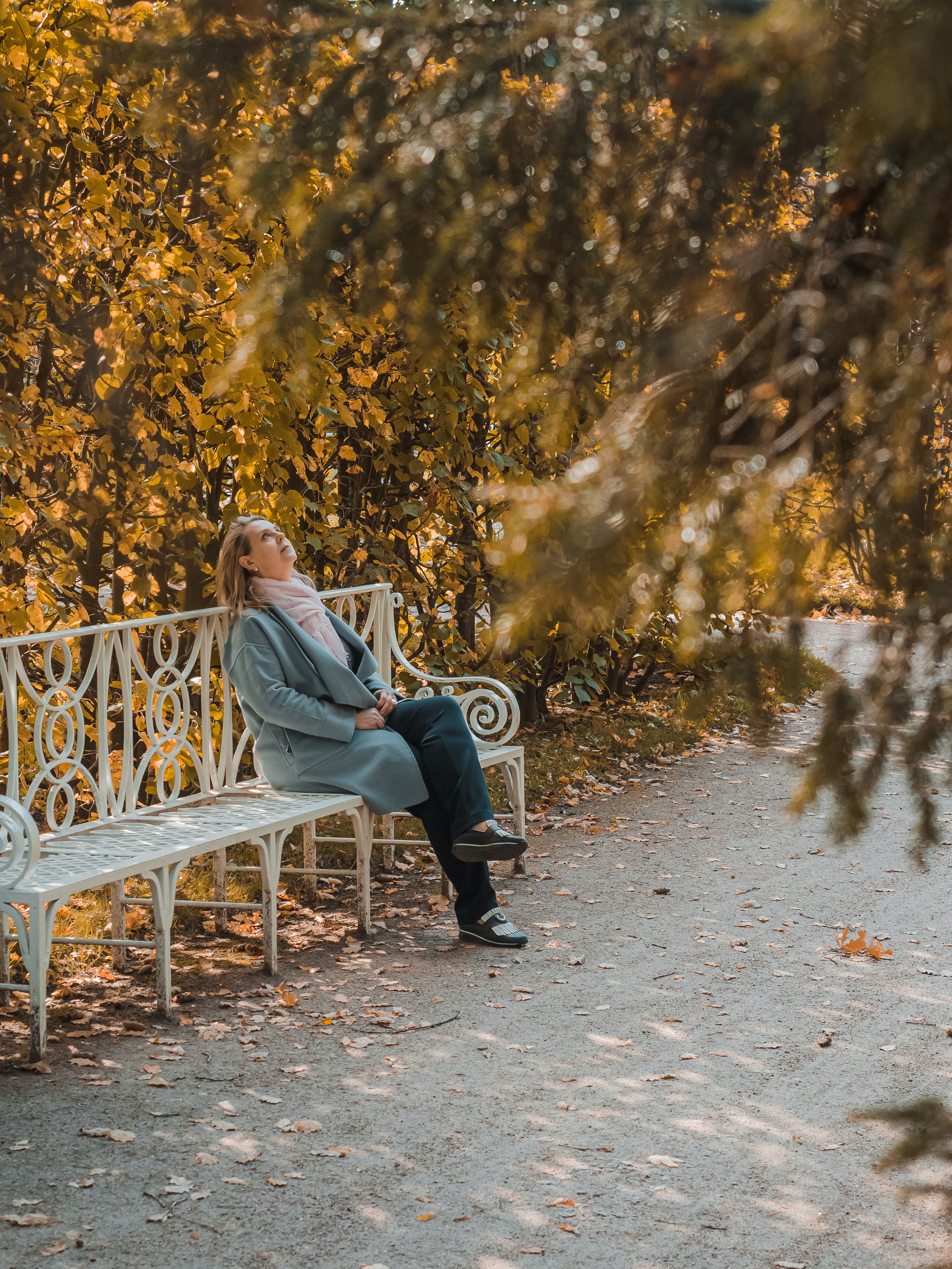 осенняя фотосессия в парке, портретная фотография, красивые фотографии, позы для фотосессии на природе