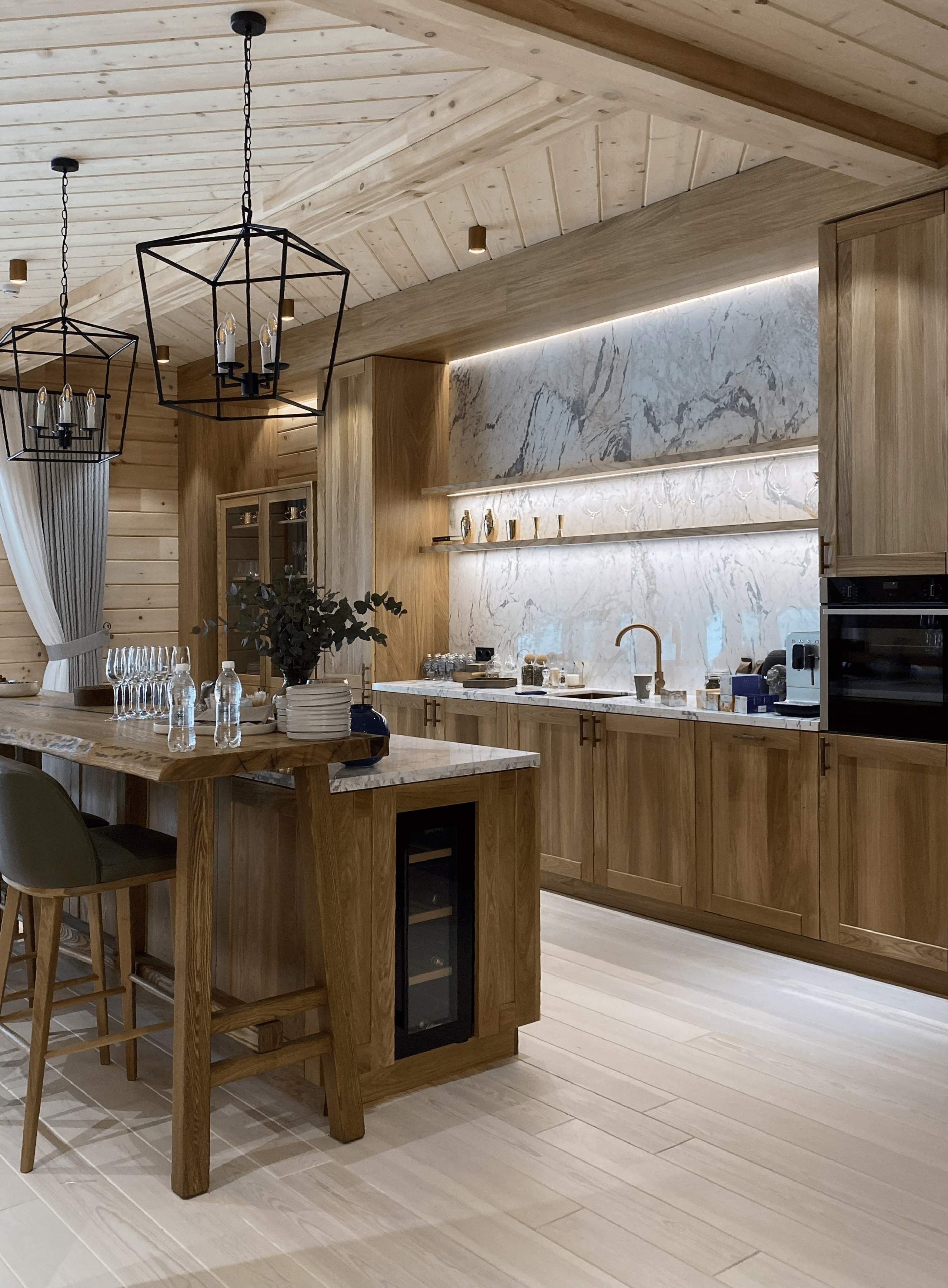 GRAND CHALET RIVER / коттедж на территории отеля Grand Chalet Altay, 405 м². Rezells Architects — студия дизайна жилых и коммерческих интерьеров