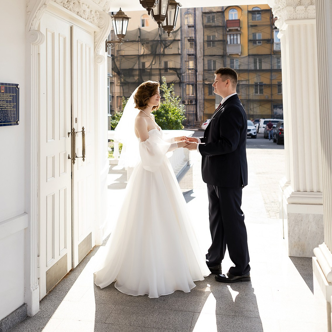 Свадебная фотосессия у ЗАГСа