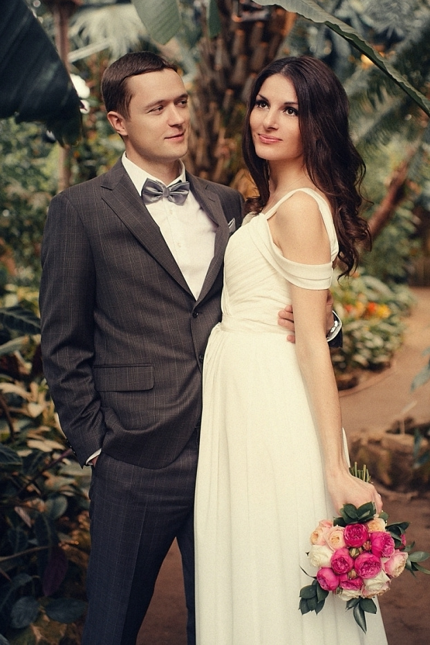 Фотосессия свадьбы в ботаническом саду - аптекарском огороде, Москва