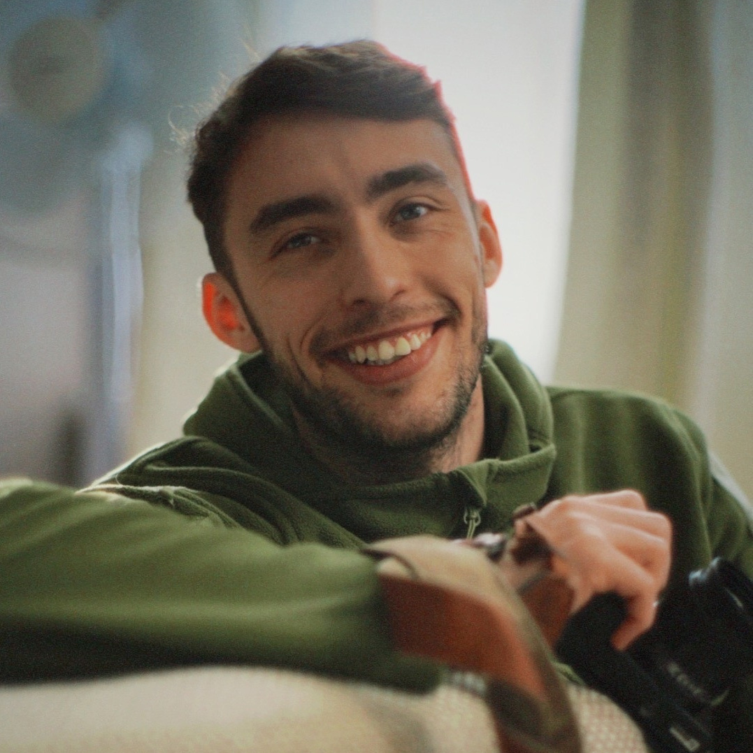 Контакты. Zekons. Фото, видео, нейросети