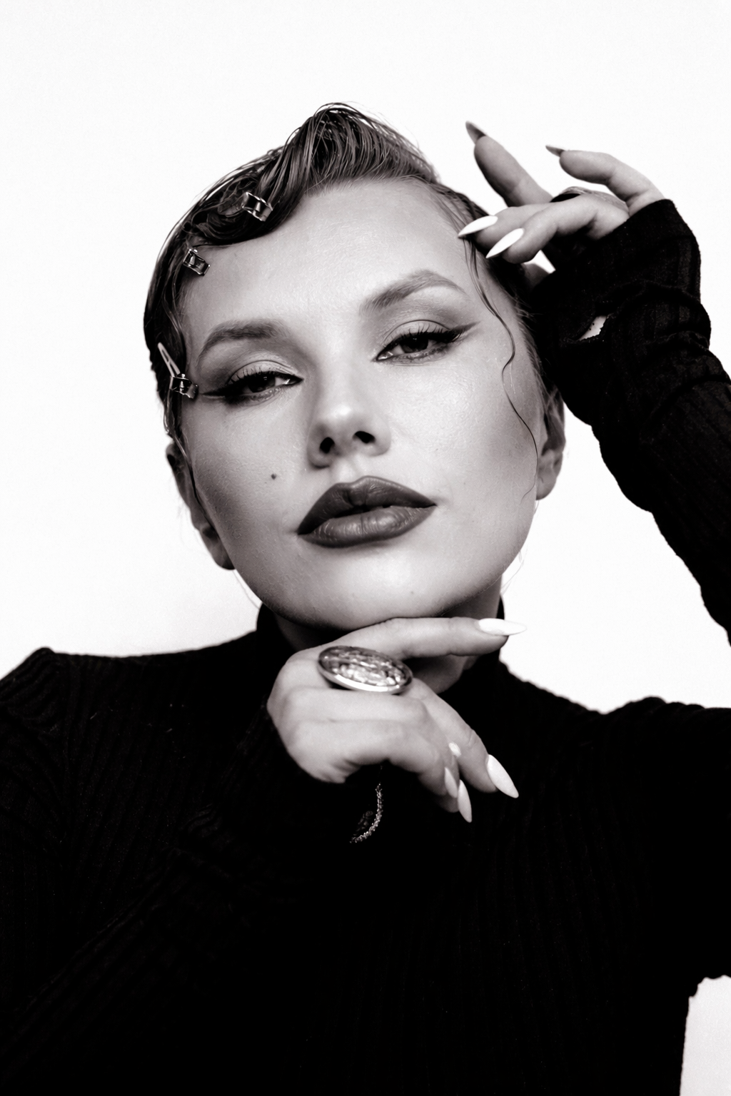 Фотосессия в Таганроге — черно-белый портрет с характером | Антон Бакарюк